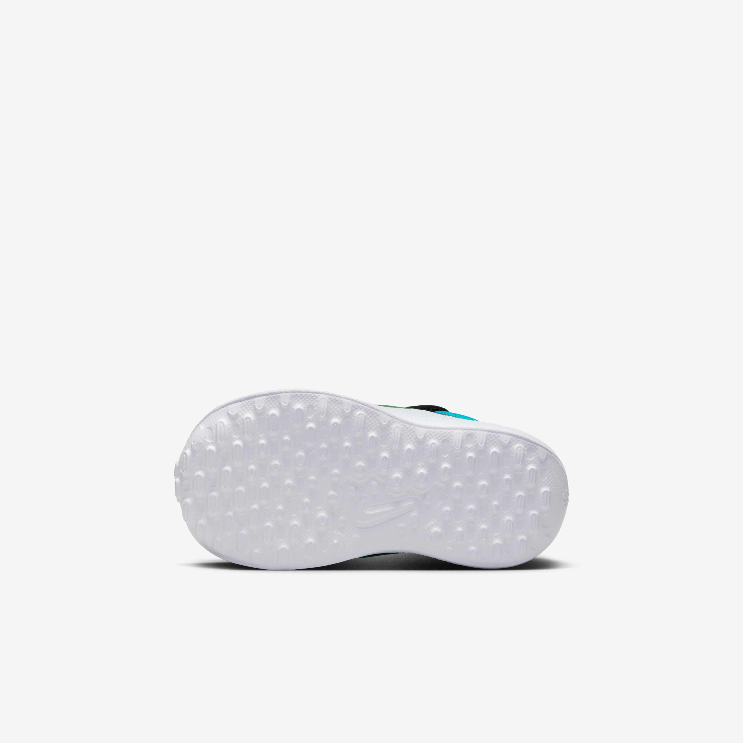 Nike Revolution 7 image number 1