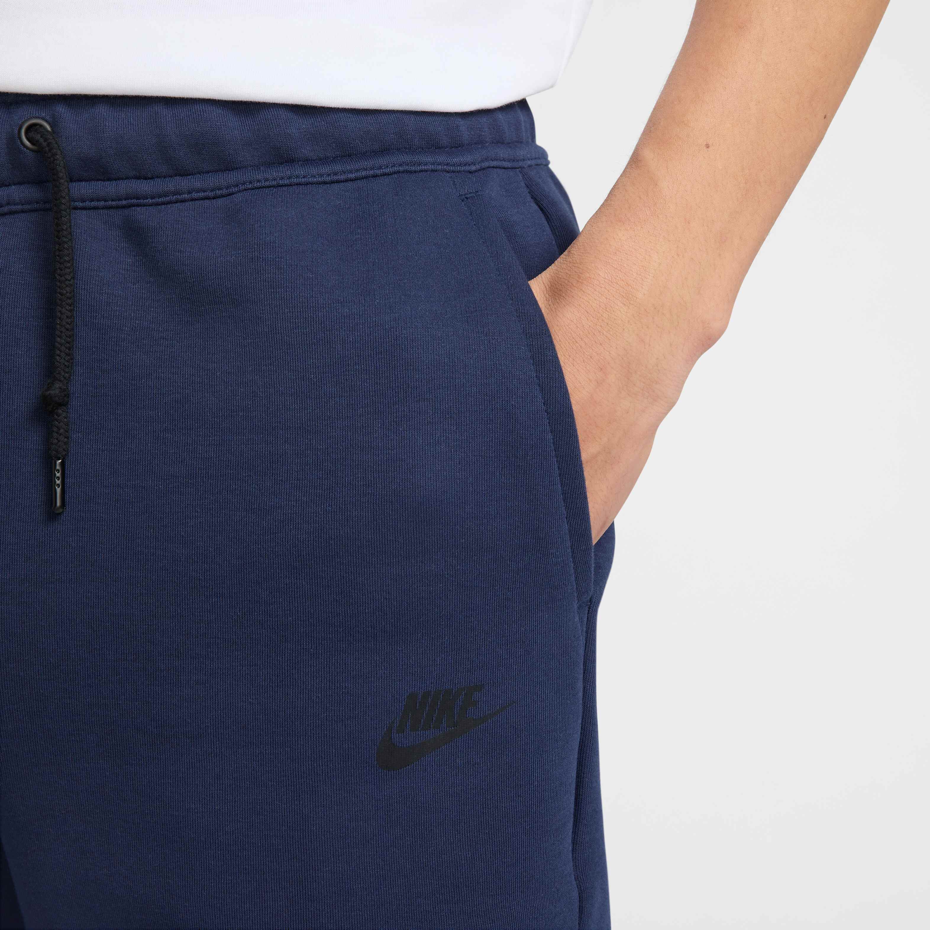 Nike Sportswear Tech Fleece image number 4