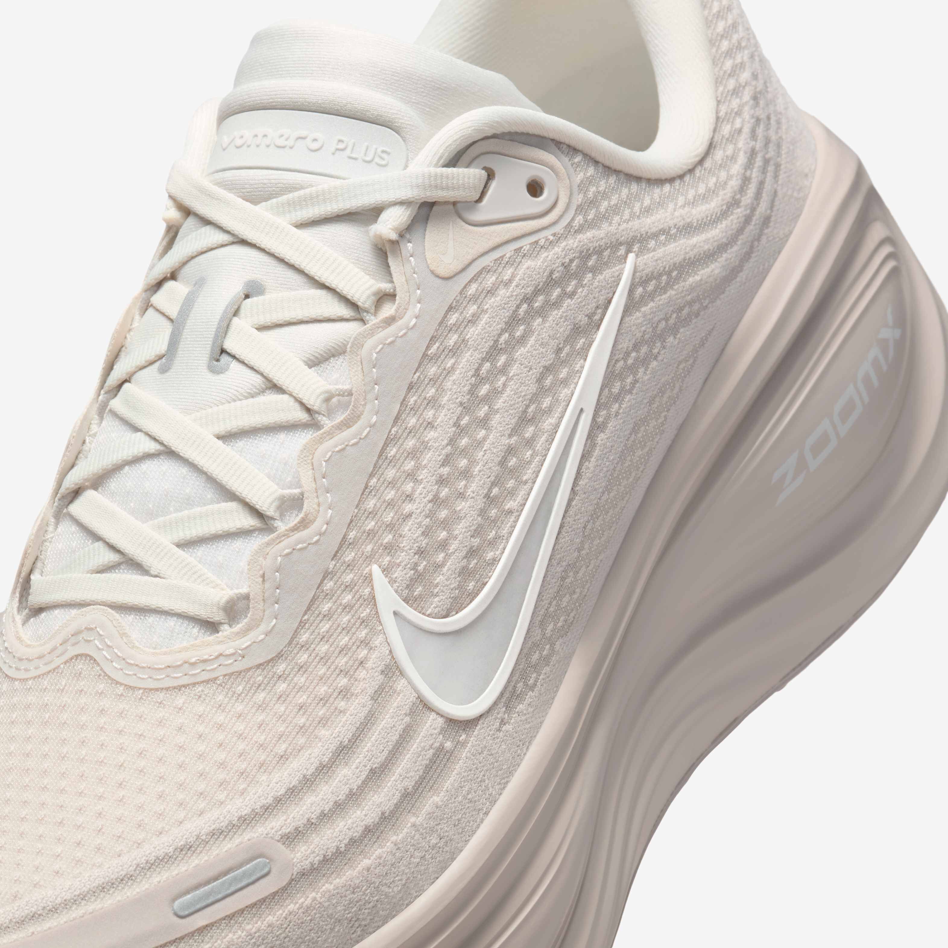 Nike Vomero Plus image number 6