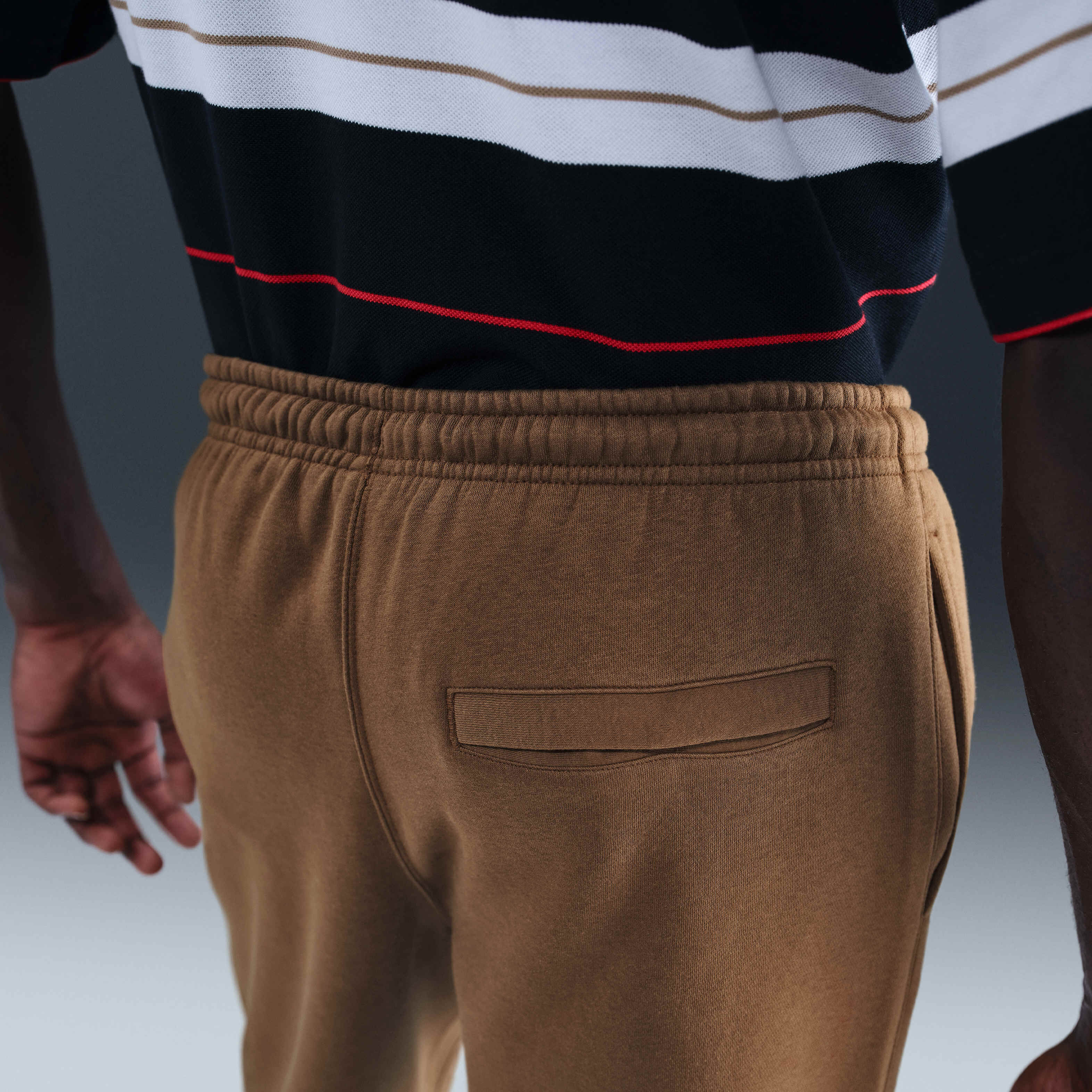 Nike Sportswear Club image number 2