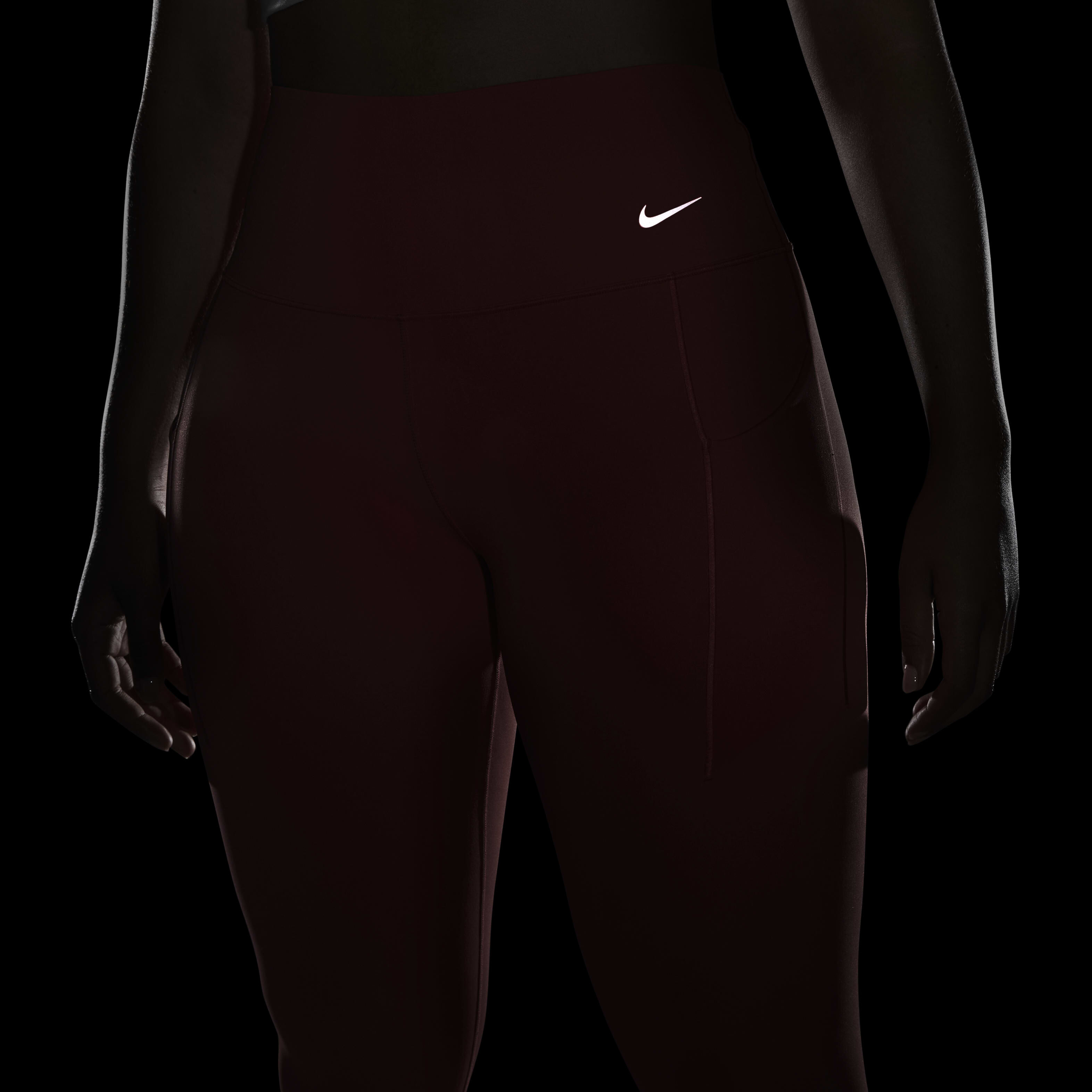 Nike Universa image number 7