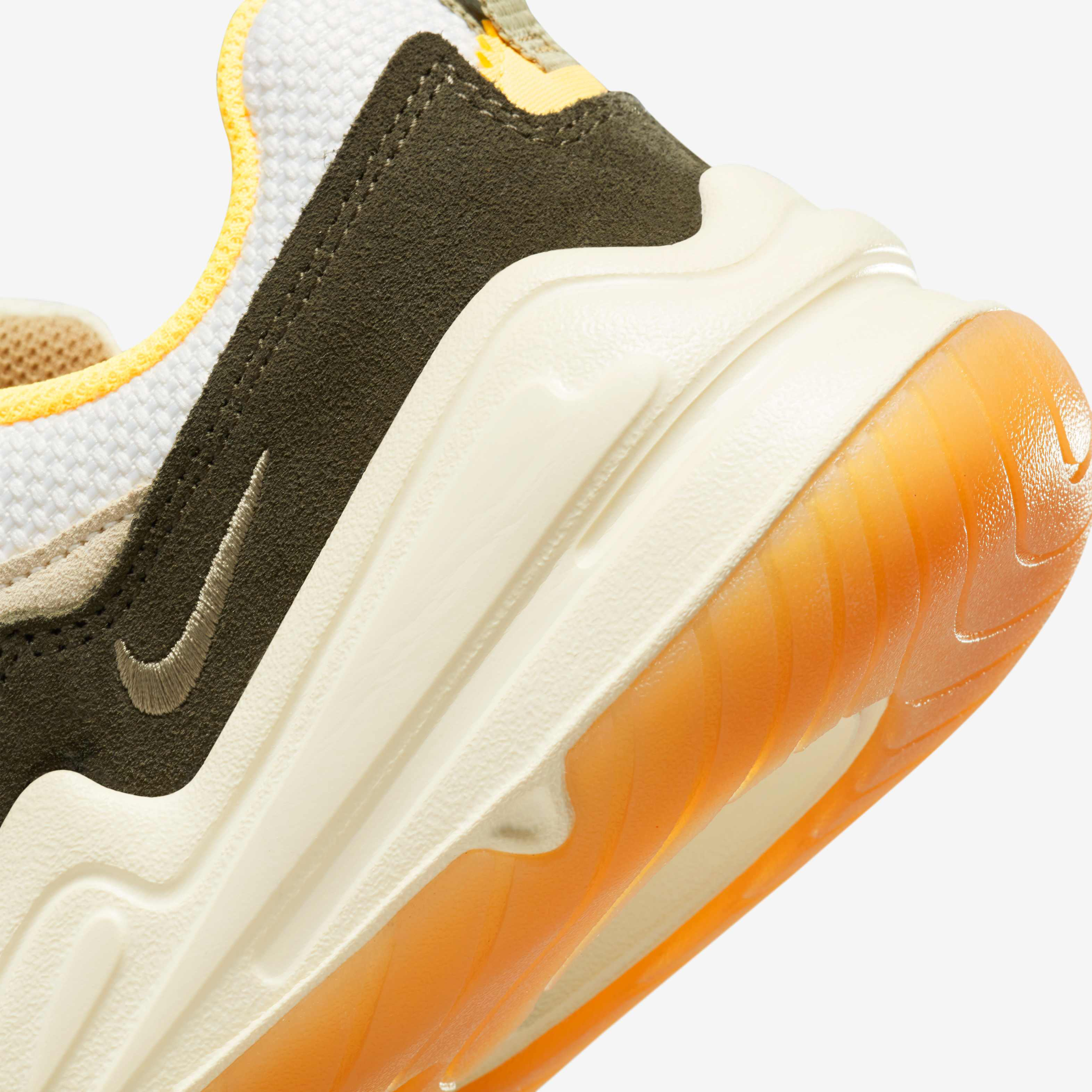 نايكي تك هيرا image number 8