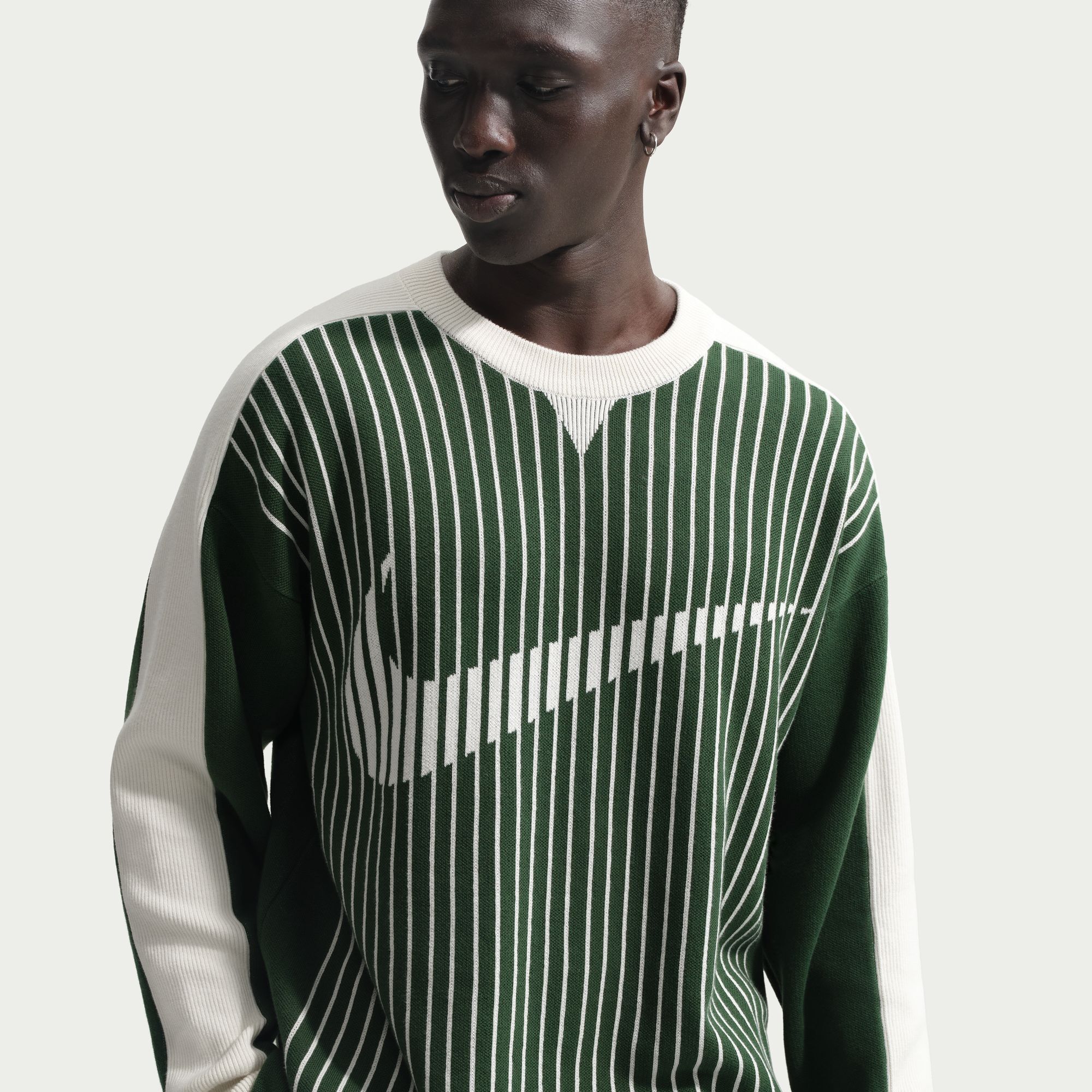 Nike Sportswear Club image number 2