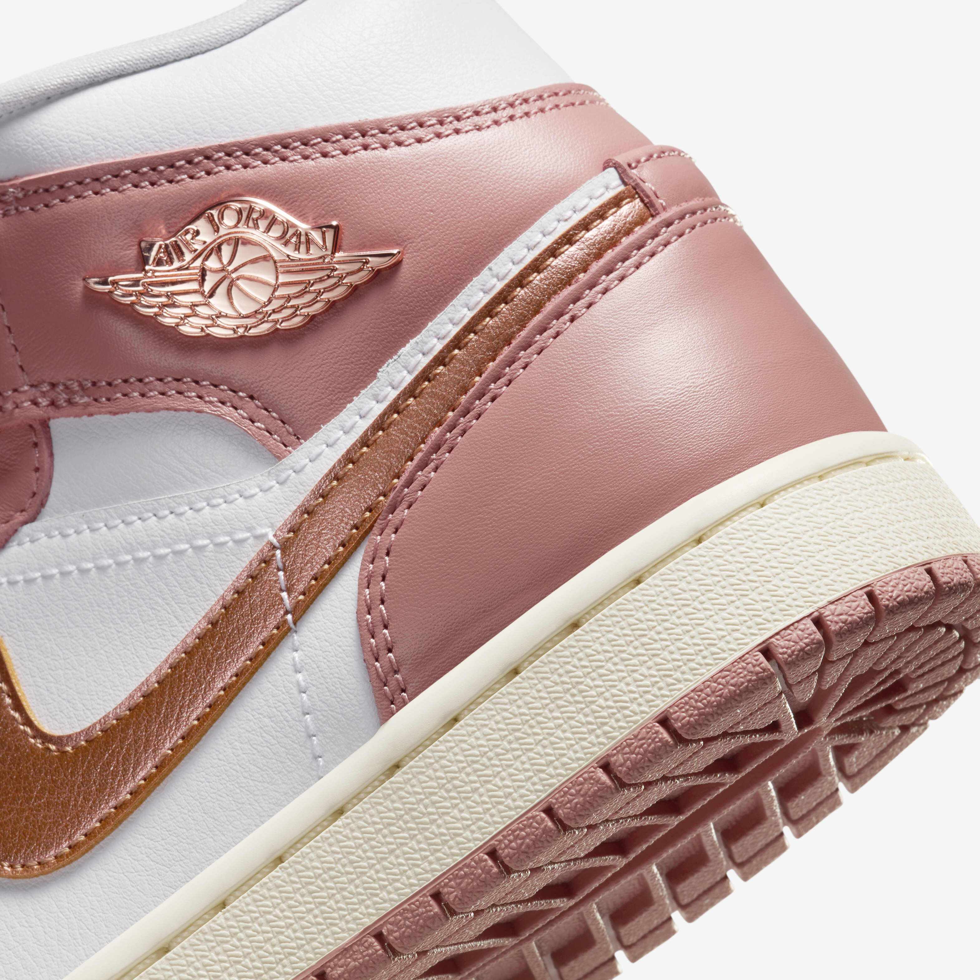 Air Jordan 1 Mid SE image number 7