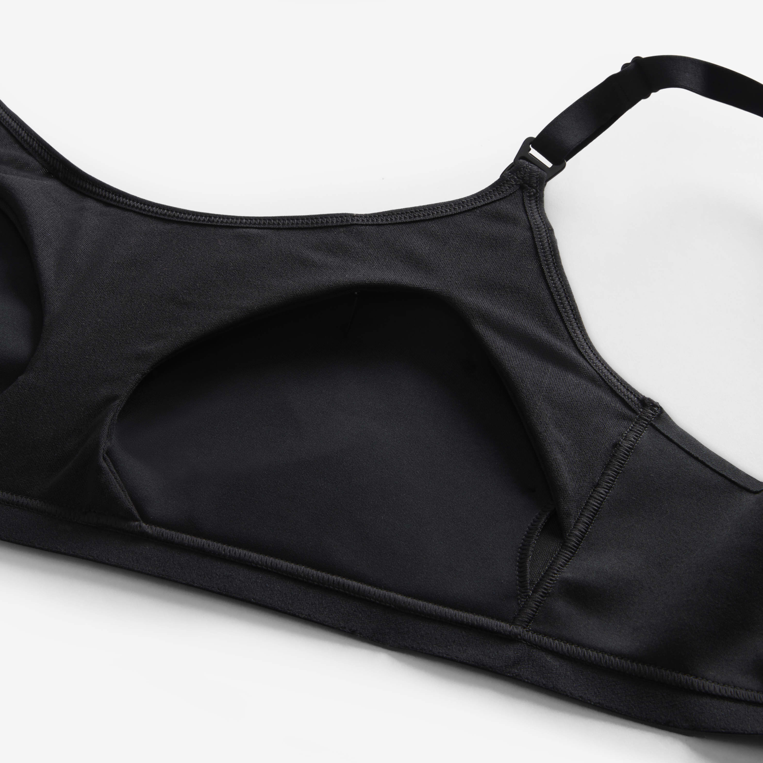 نايكي اليت (أم) image number 3