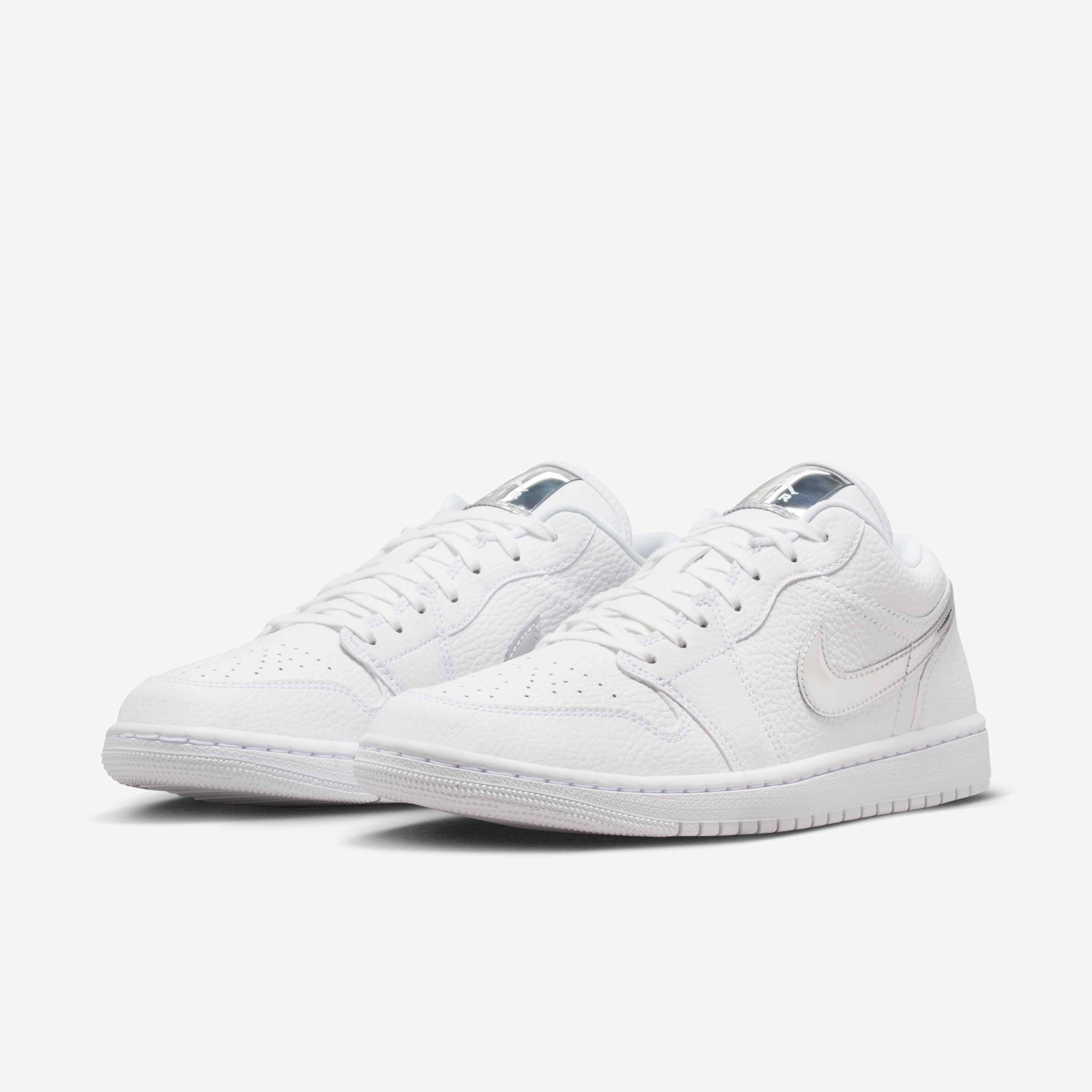Air Jordan 1 Low SE image number 4