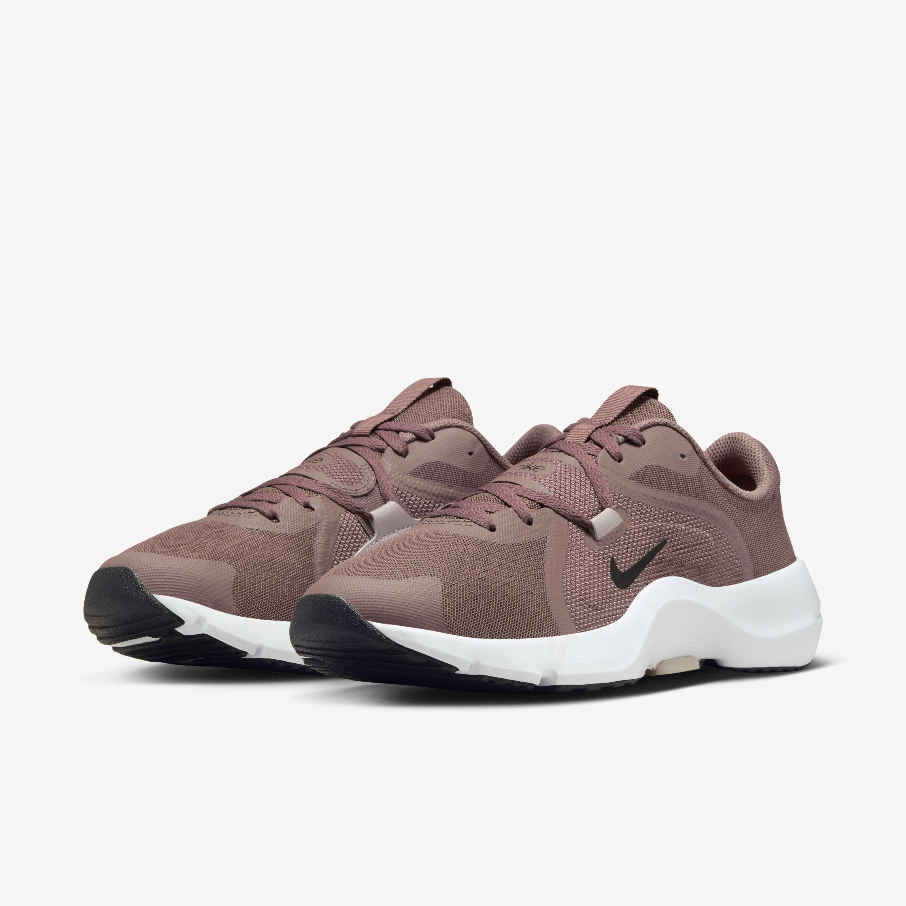 Nike in season 5 women's training shoes clearance