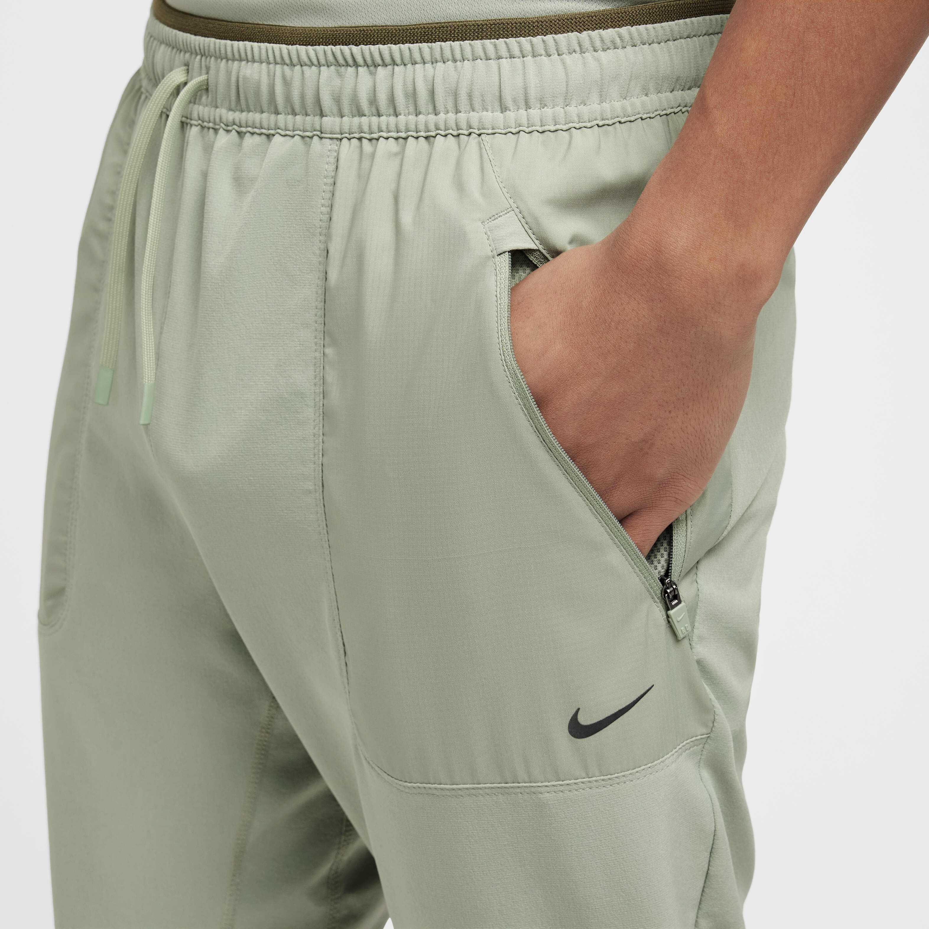Buy Nike Phenom Running Division Men s Dri FIT Running Trousers Nike Kuwait Official