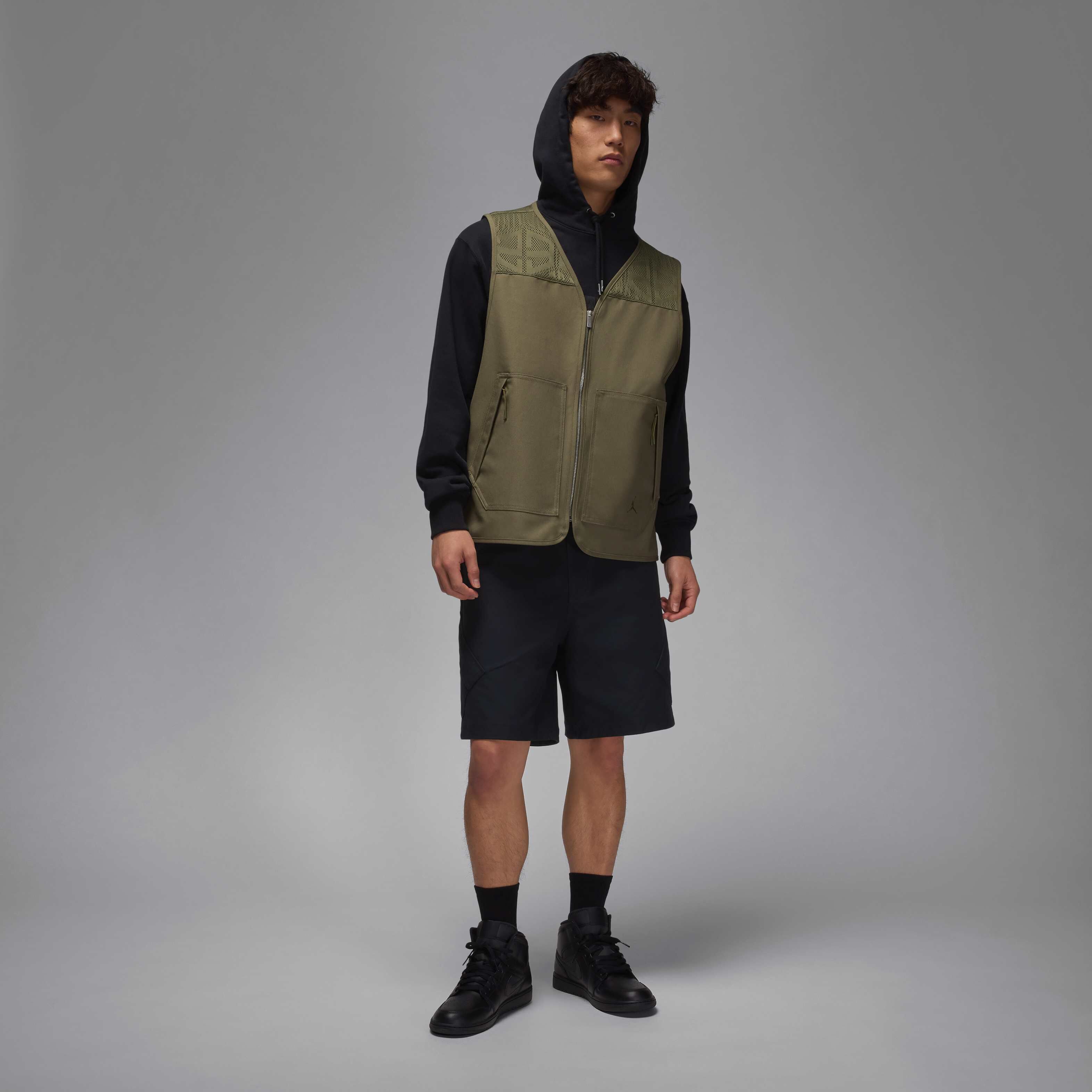 Air Jordan 1 Mid image number 8