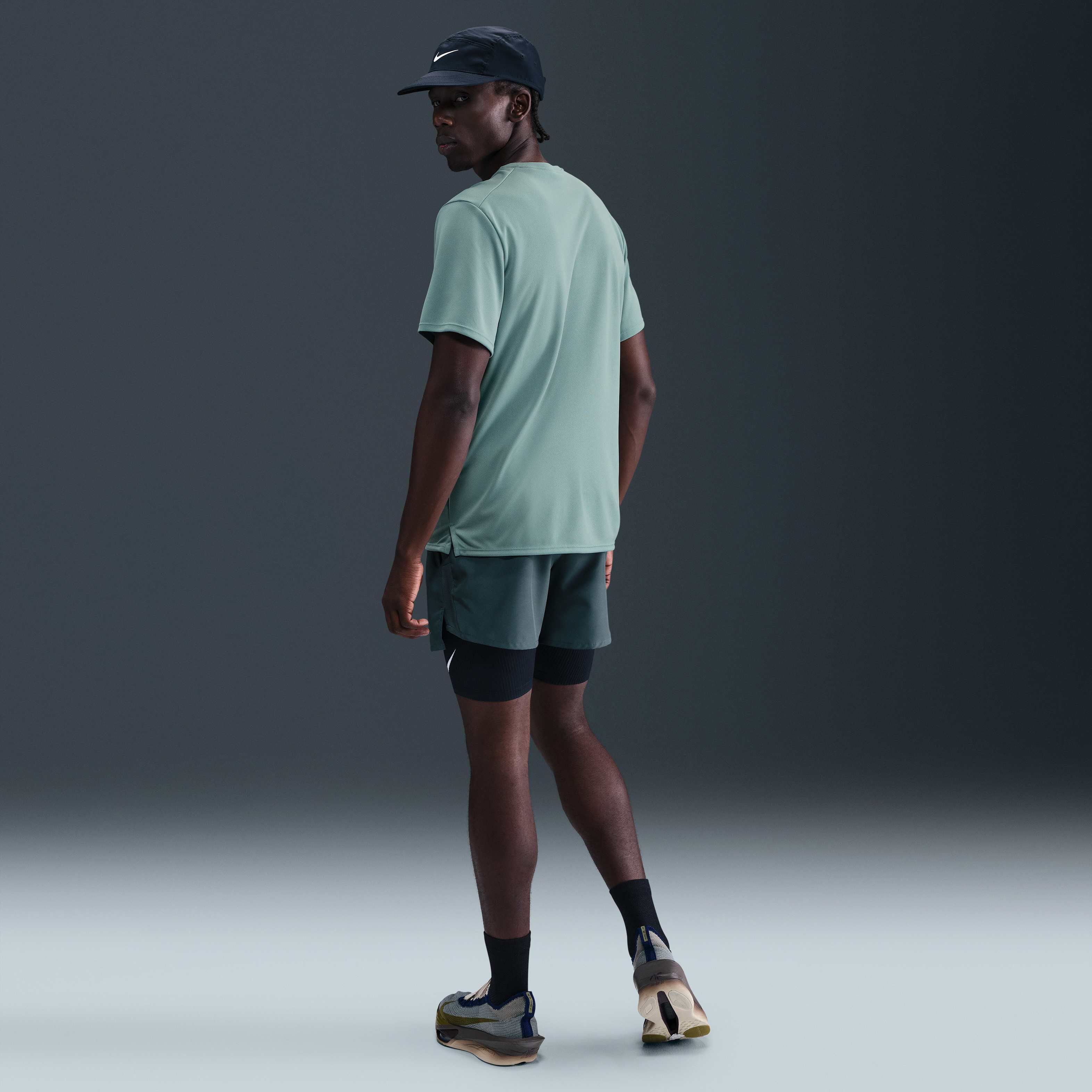 Nike Miler image number 4