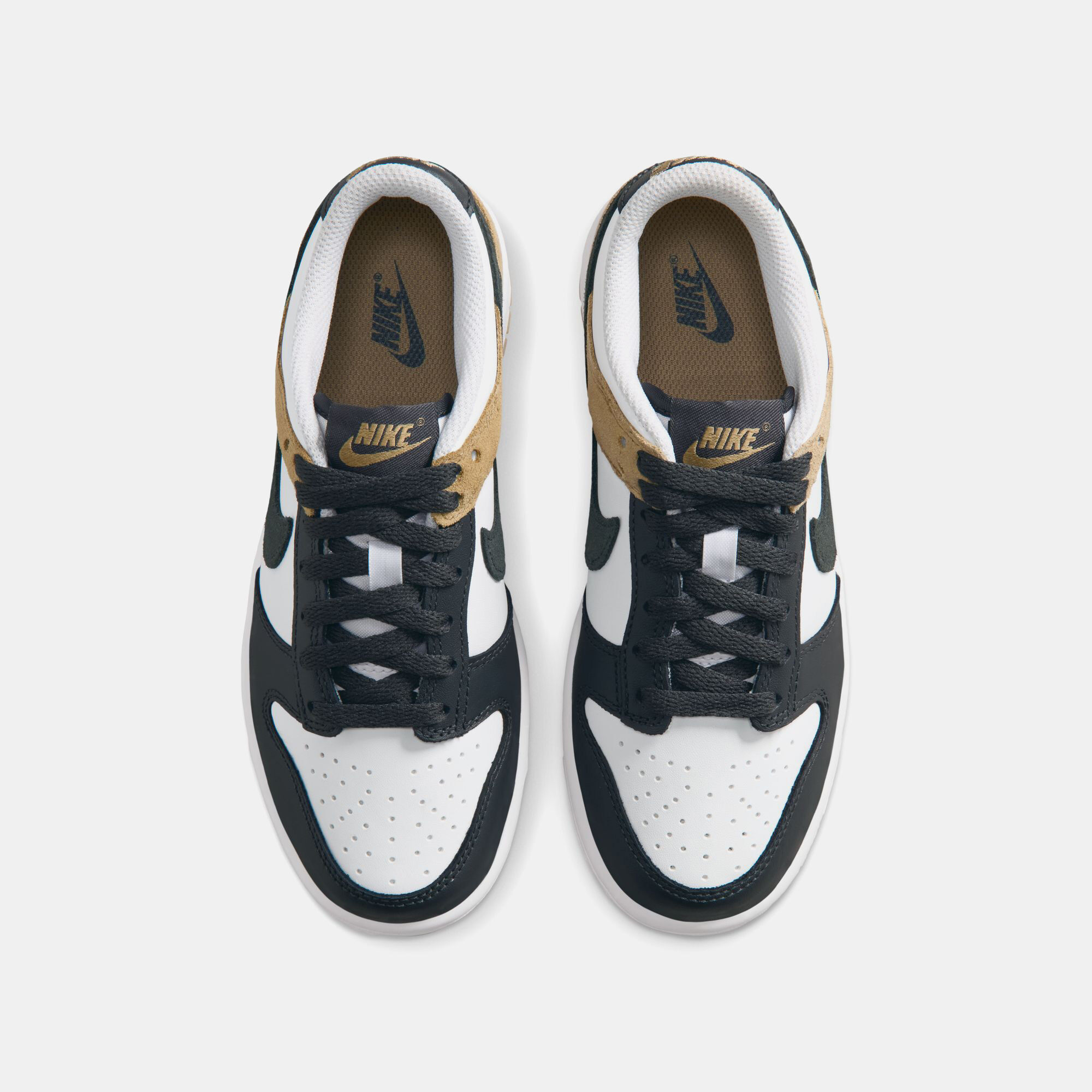 Nike Dunk Low Essential+ image number 3