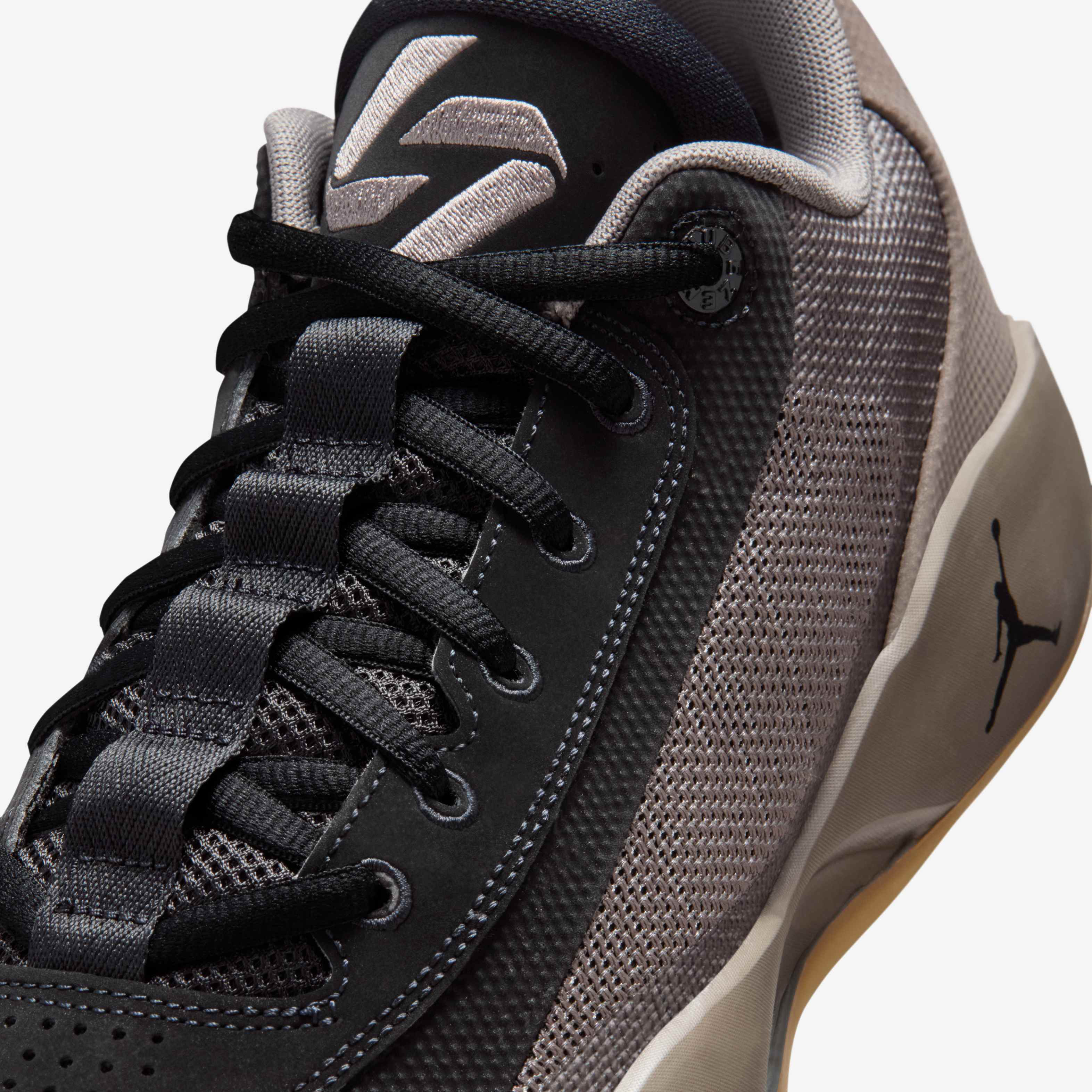 Luka .77 'Navidor' image number 6