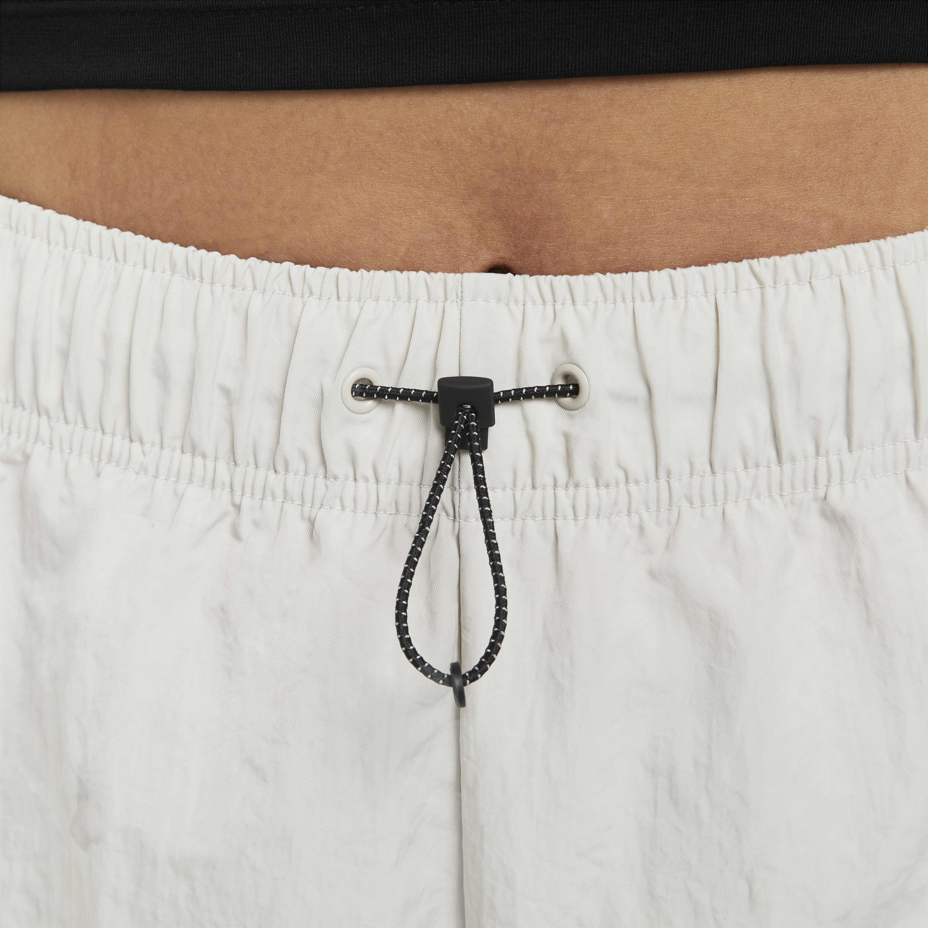 Nike Sportswear Essential image number 3