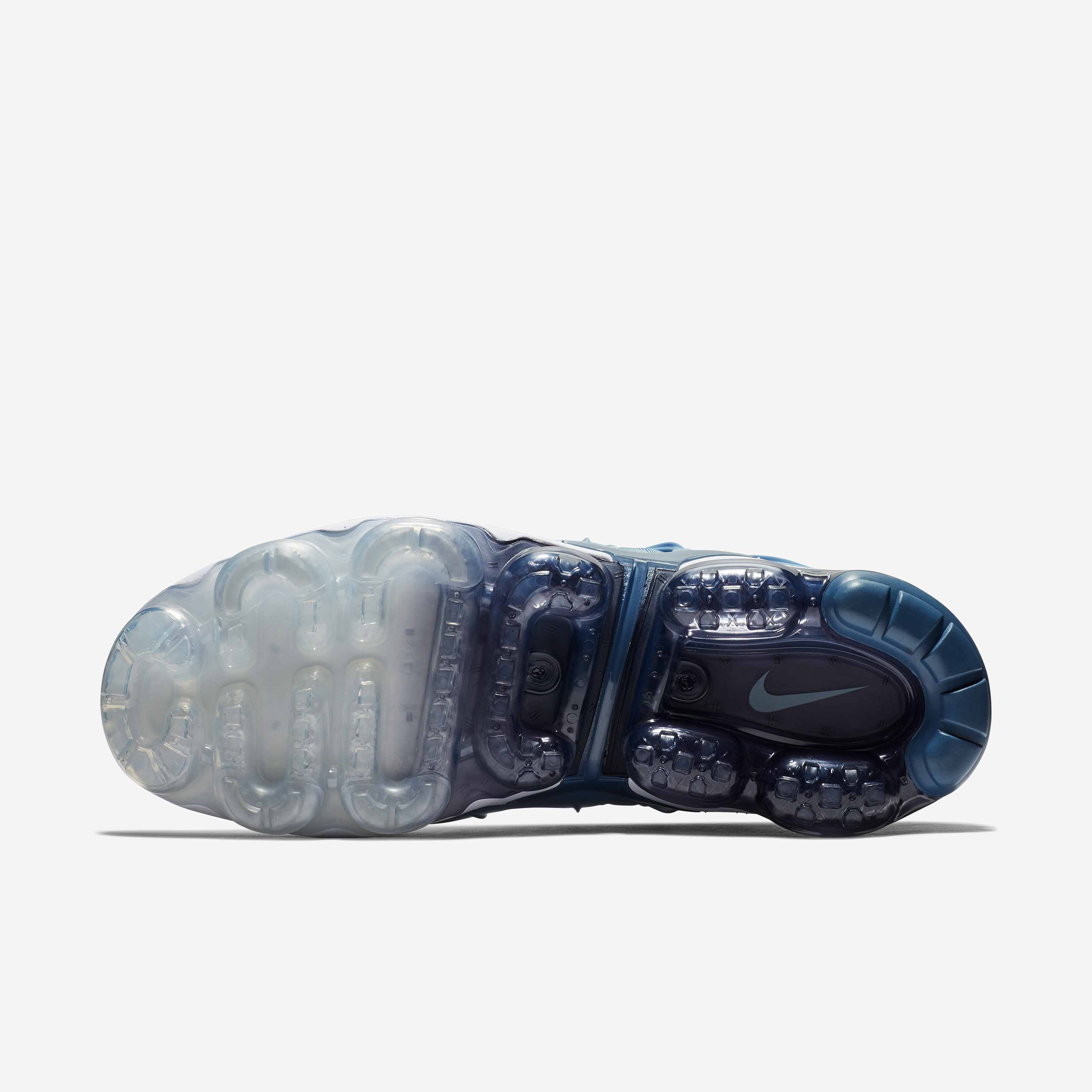 Nike Air VaporMax Plus image number 1