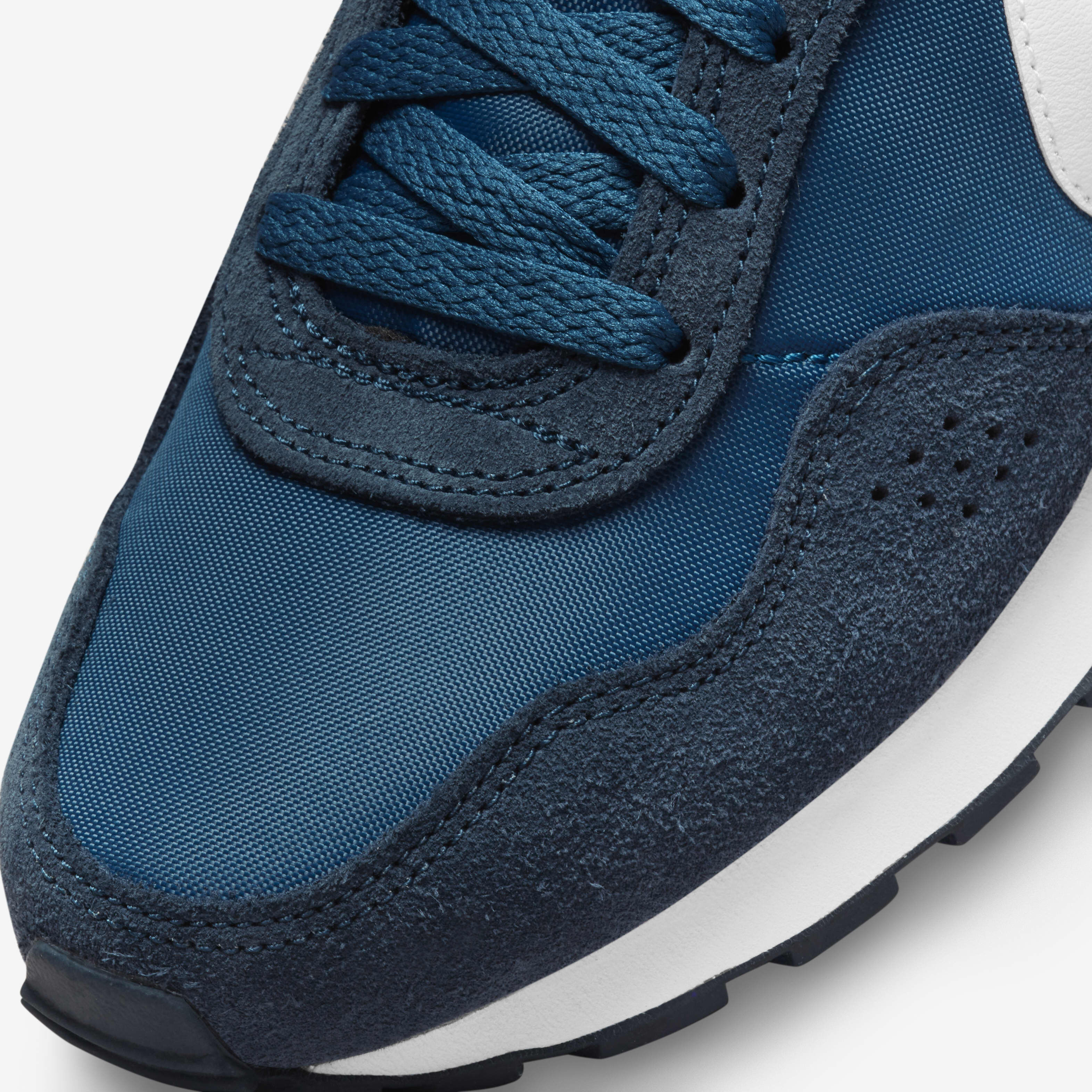 نايكي ام دي فاليانت image number 6