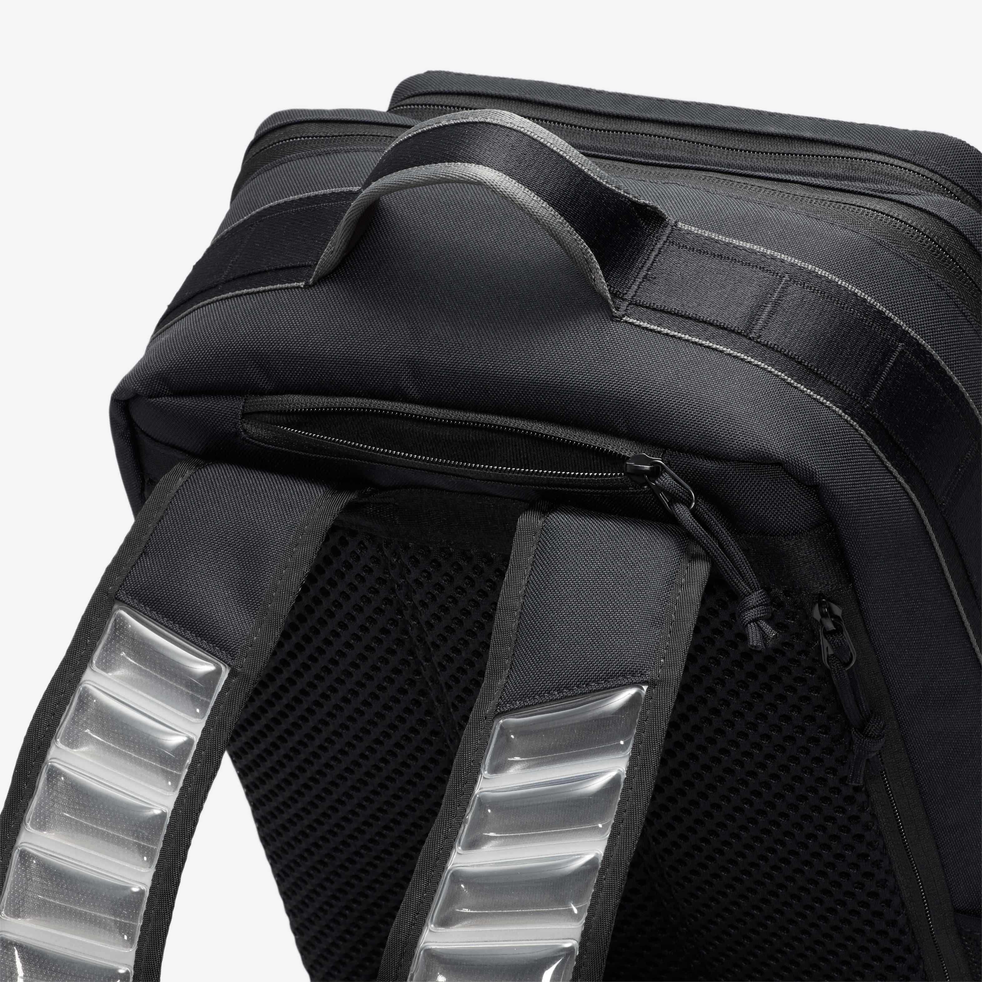 نايكي يوتيليتي سبيد image number 10