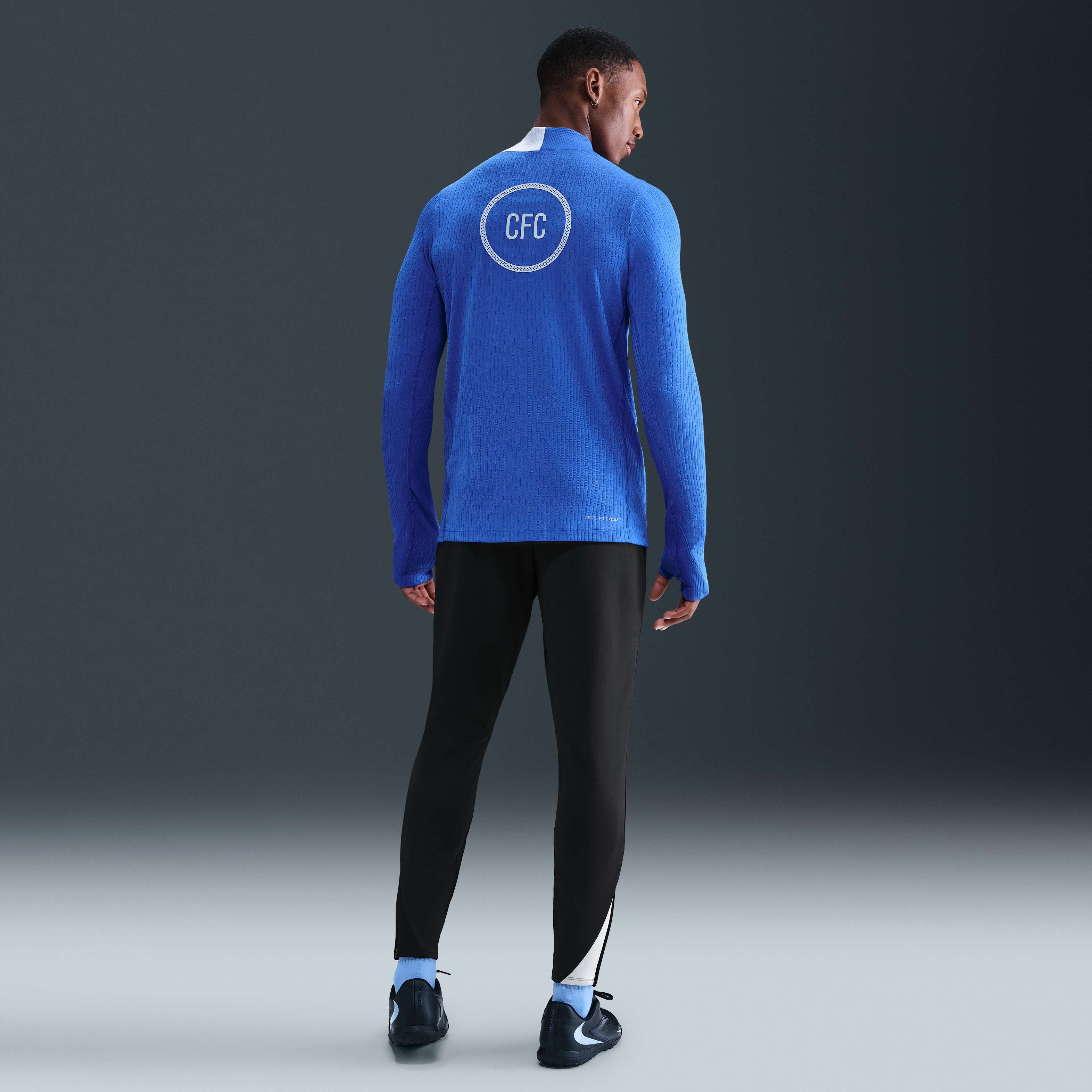 Chelsea F.C. Strike Third image number 3