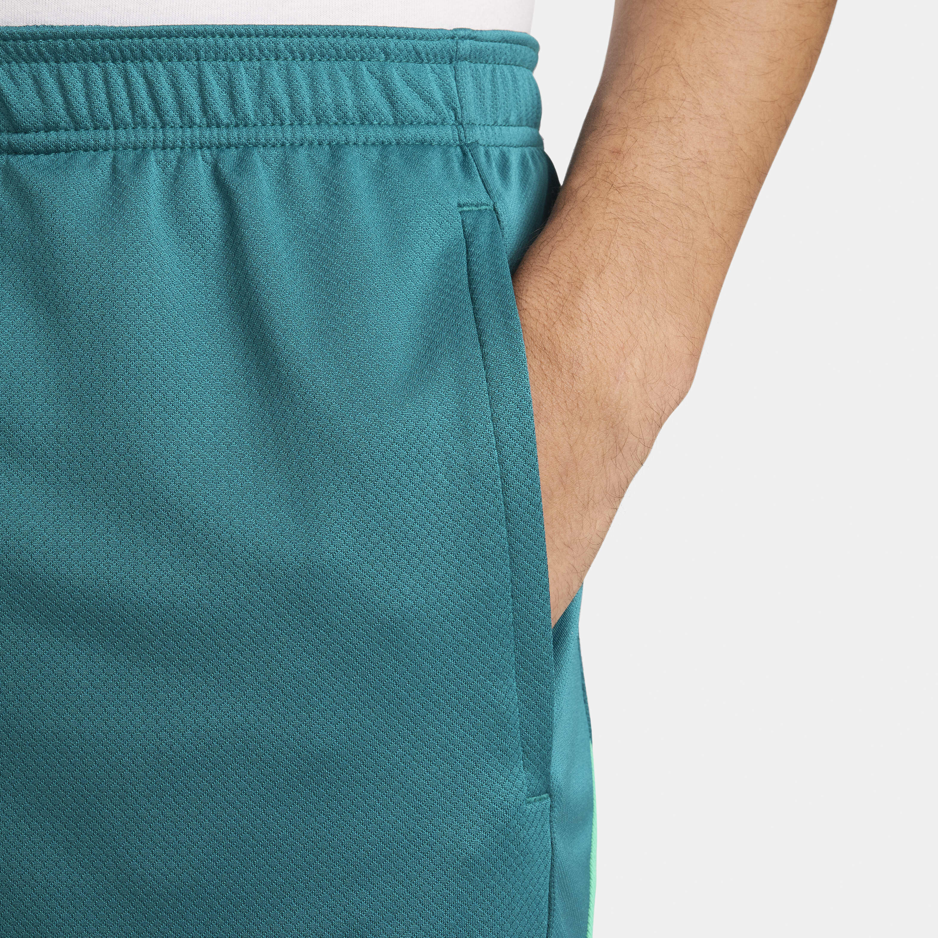 Portugal Strike image number 4