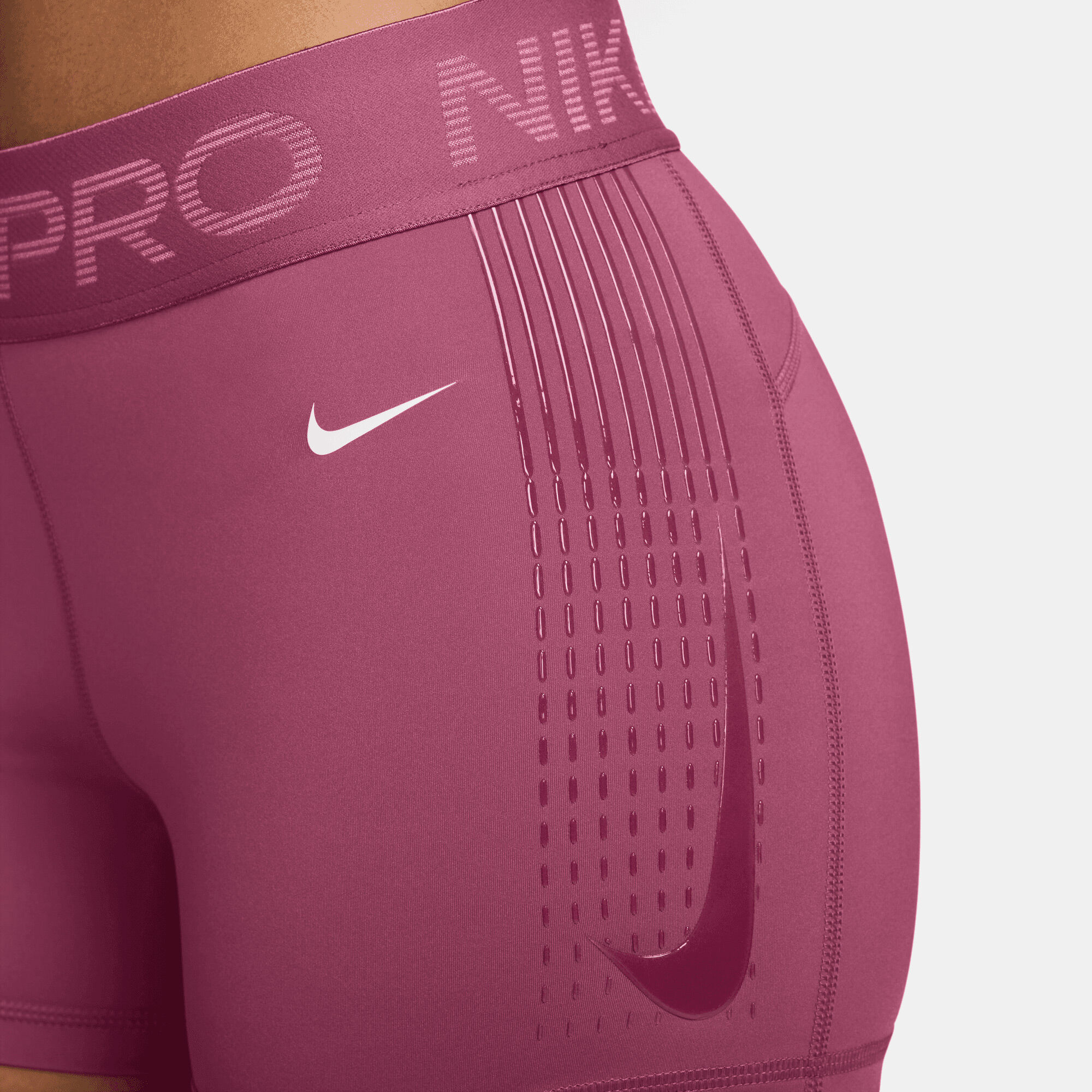 Nike Pro image number 3