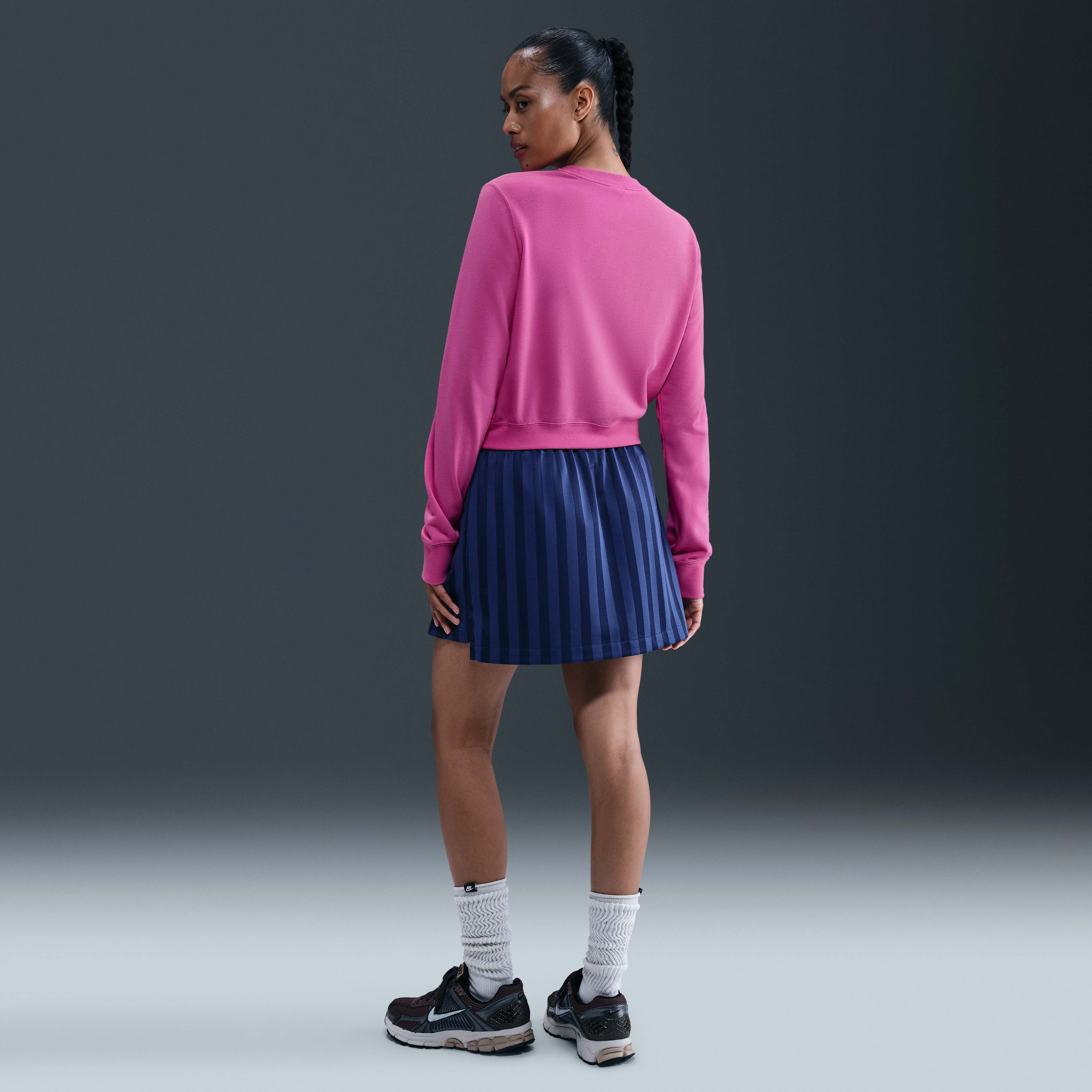 Nike Sportswear Chill Terry image number 4