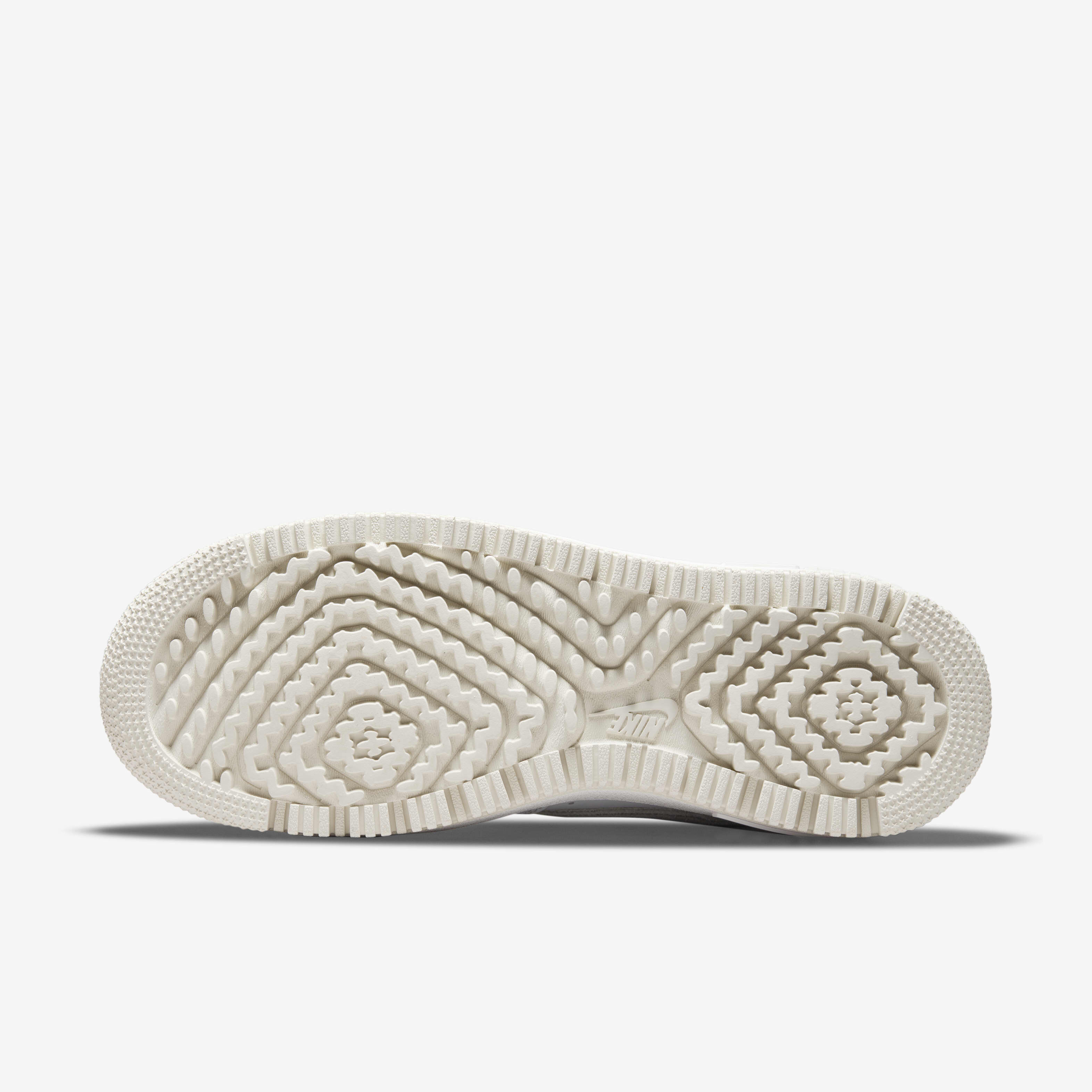 Nike Air Force 1 Luxe image number 1