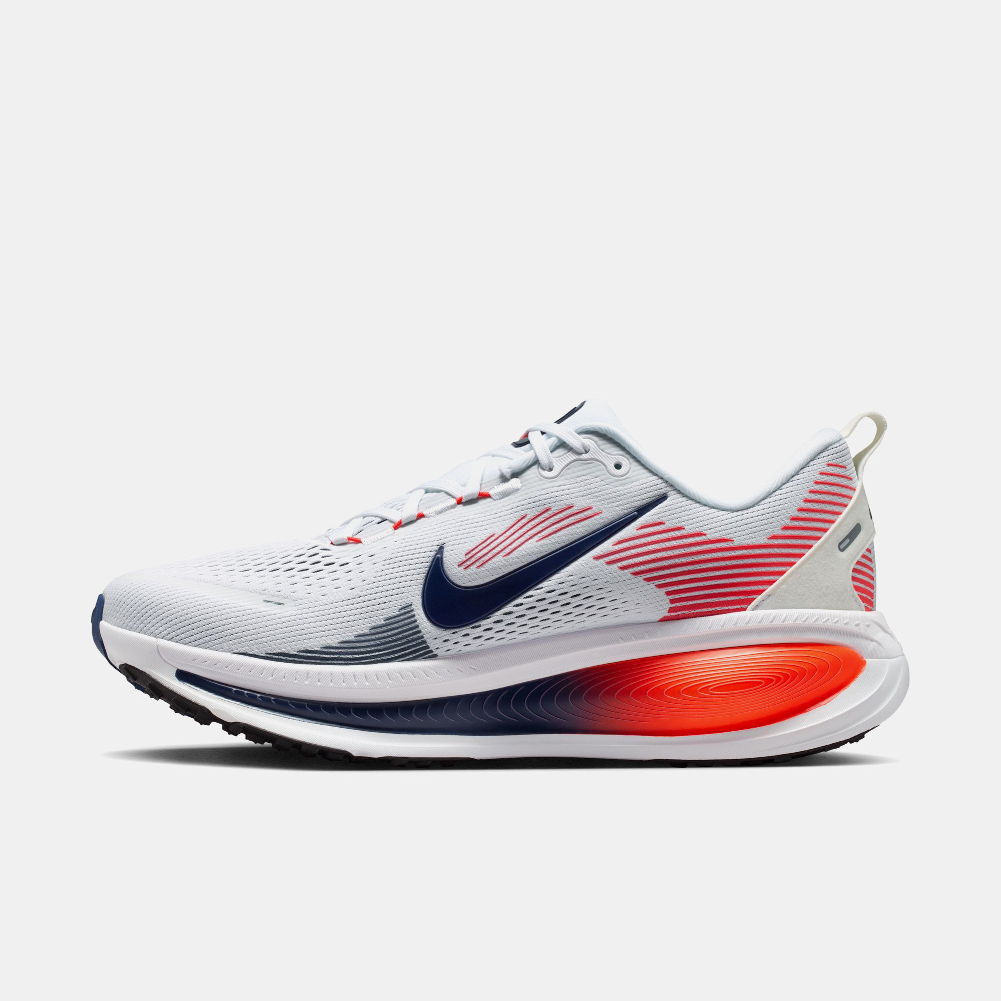 Nike Vomero 18 image number 4