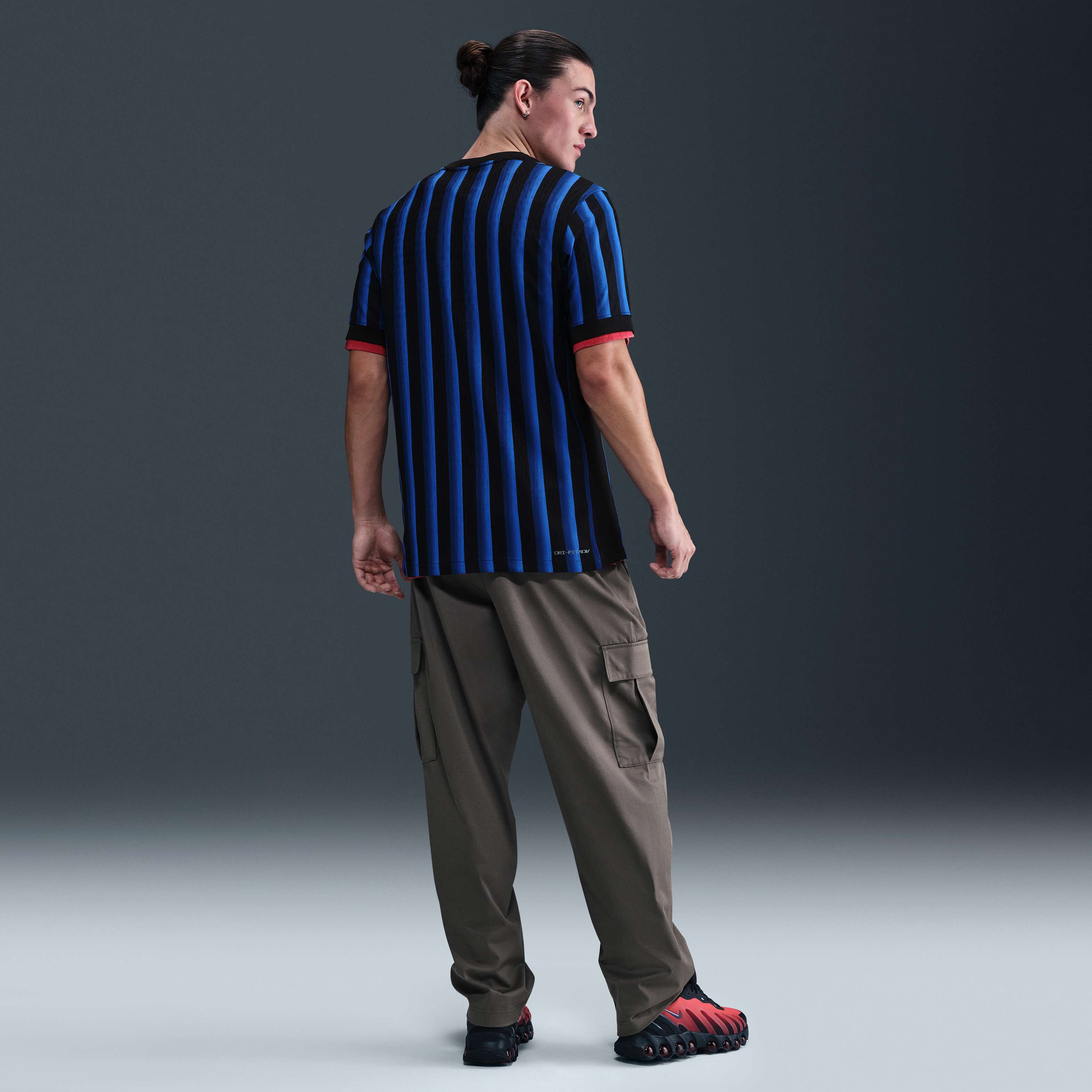 إنتر ميلان 2025/26 ماتش الأساسي image number 4