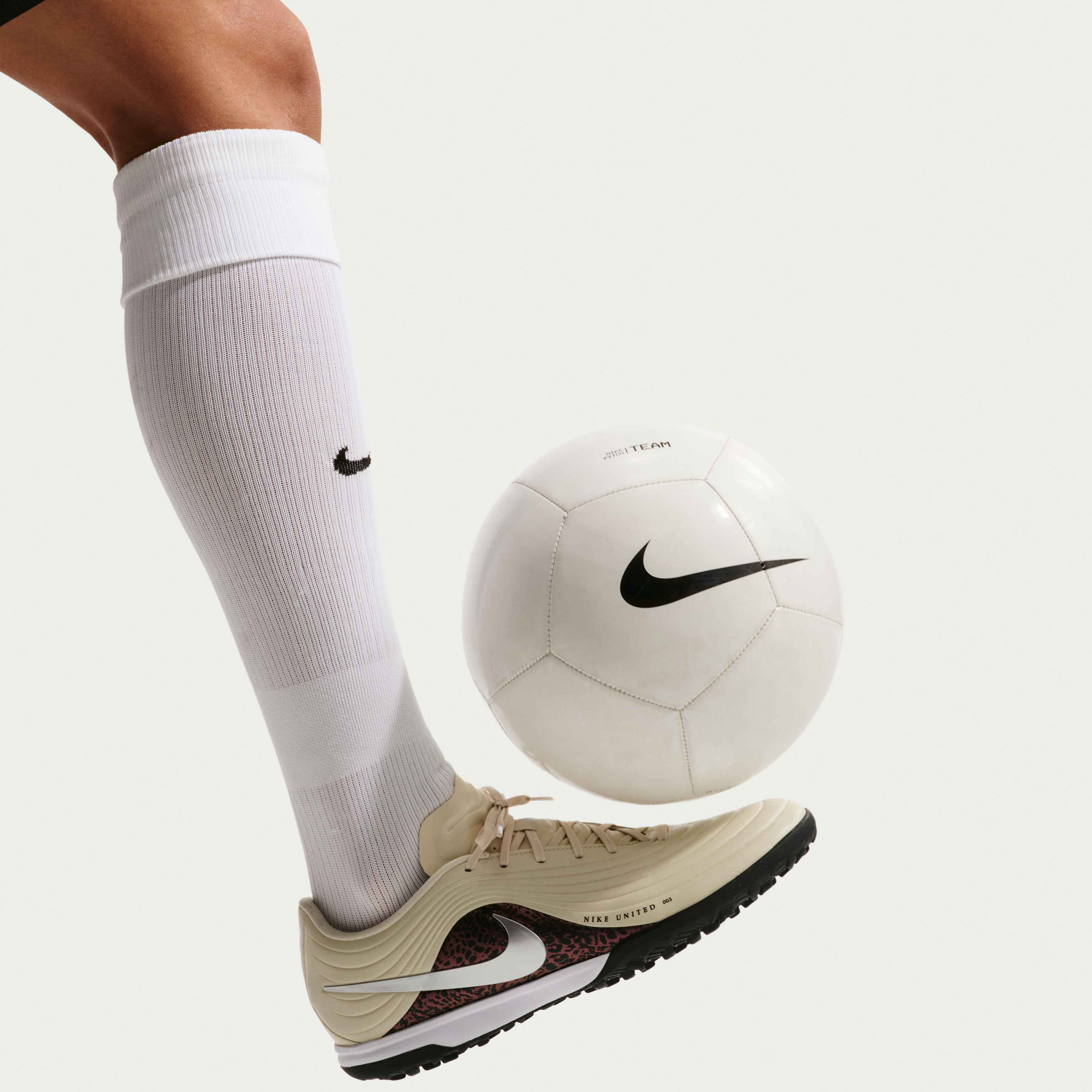 Nike United Tiempo Maestro Academy image number 6