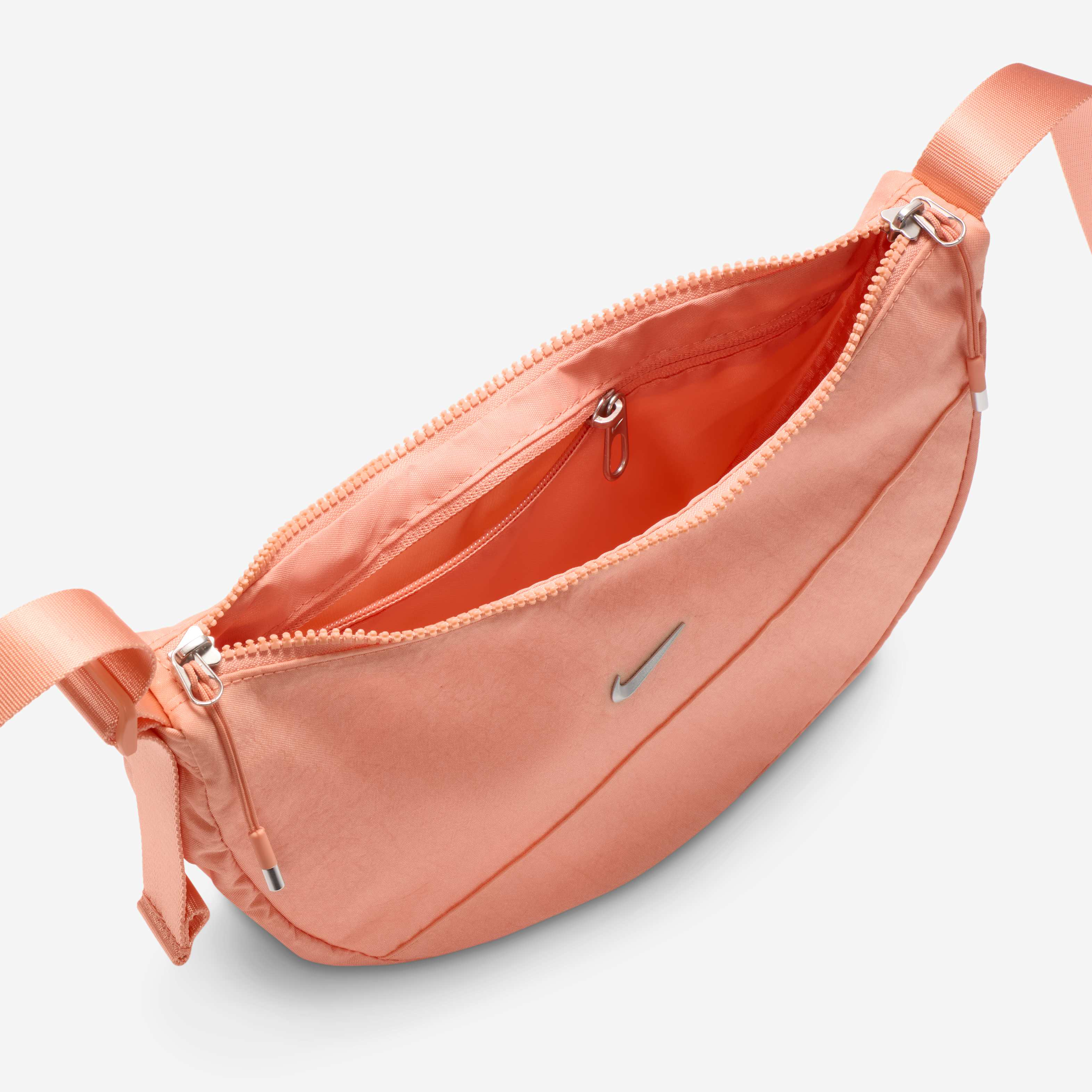 نايكي أورا image number 3