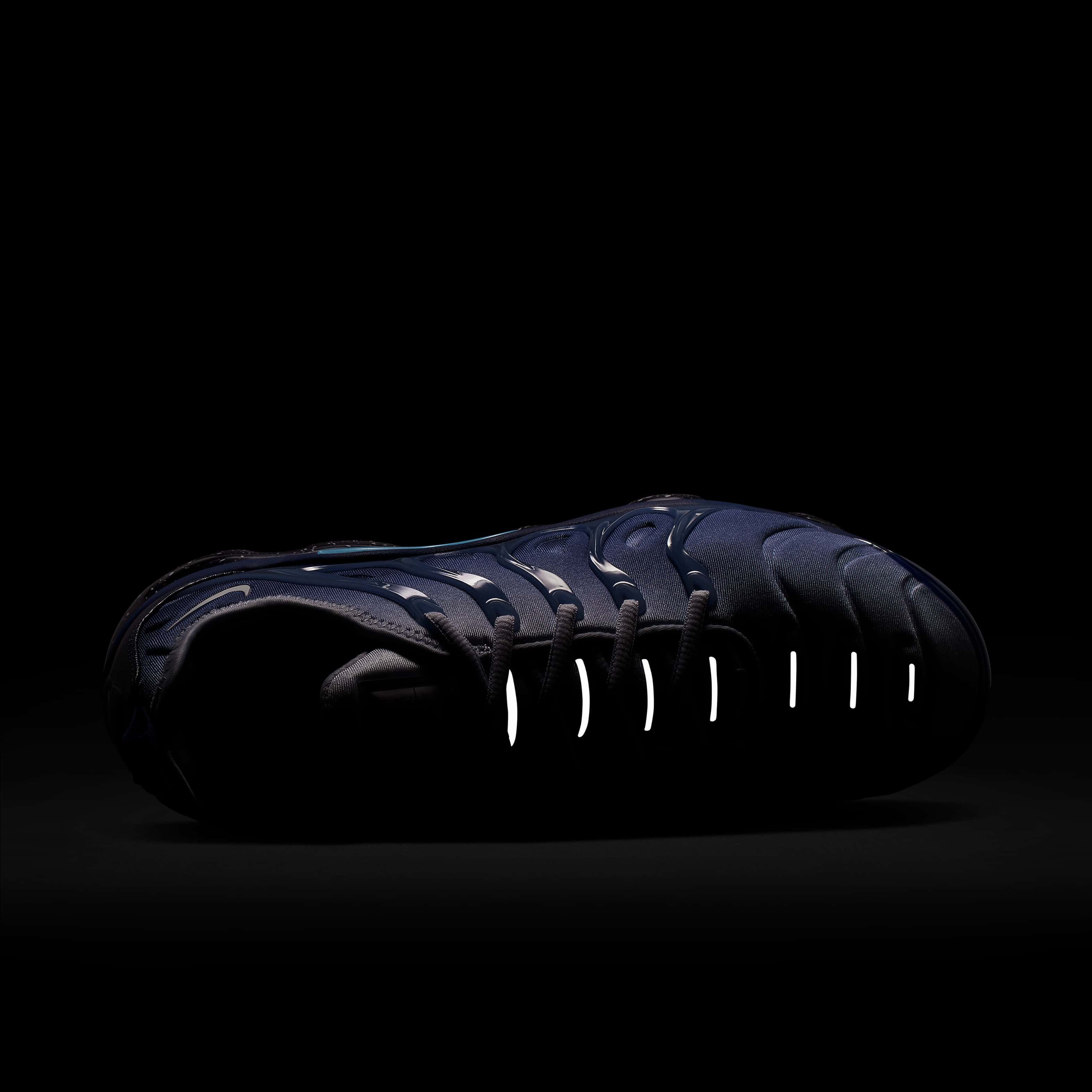 Nike Air VaporMax Plus image number 6