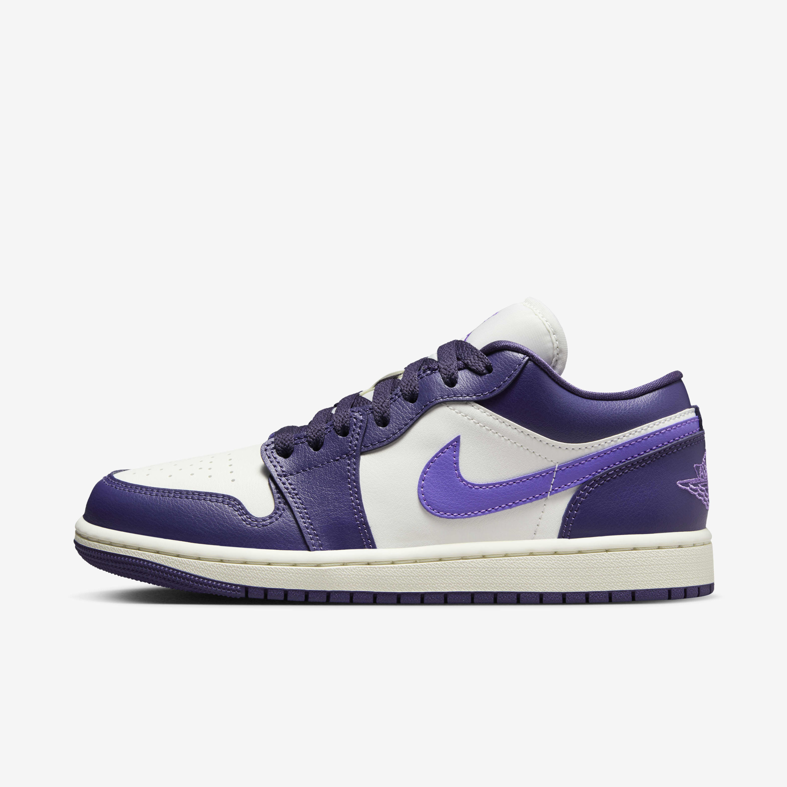 womens purple jordan shoes