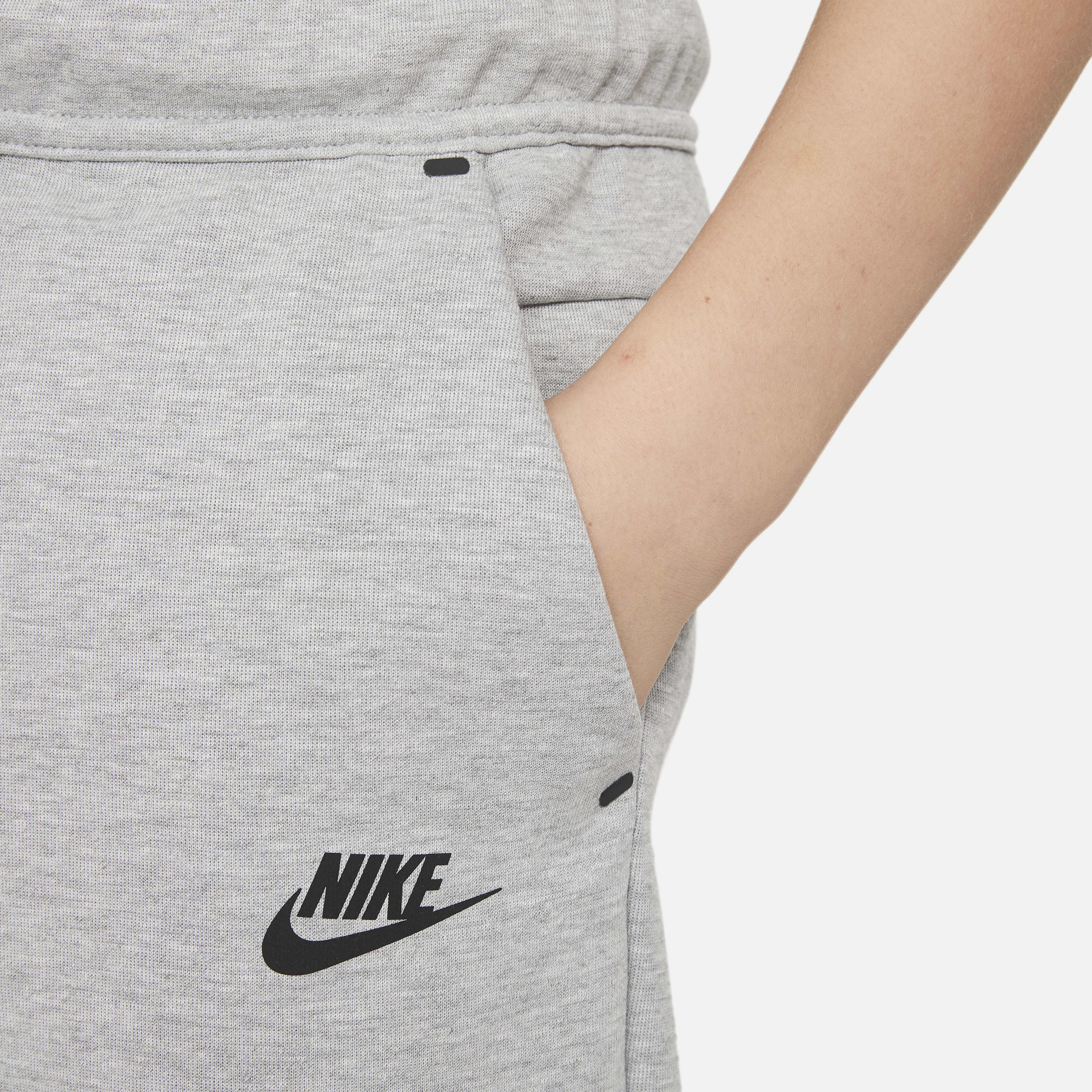 Nike Sportswear Tech Fleece image number 4
