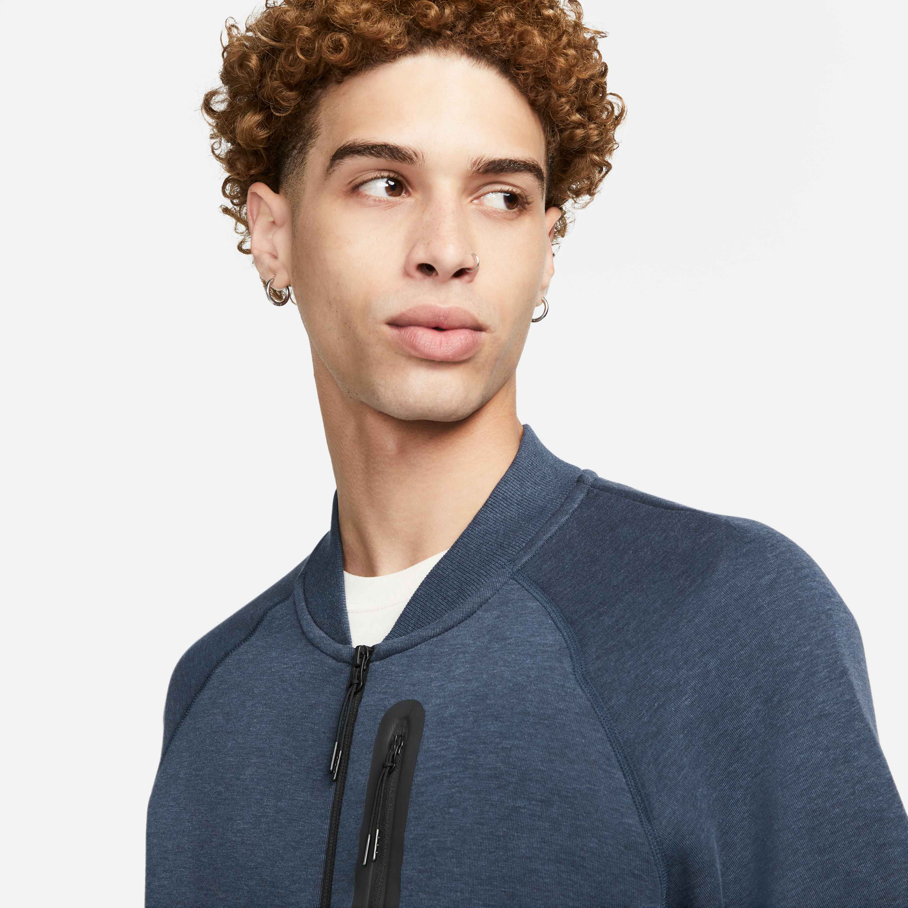 Nike Sportswear Tech Fleece image number 2