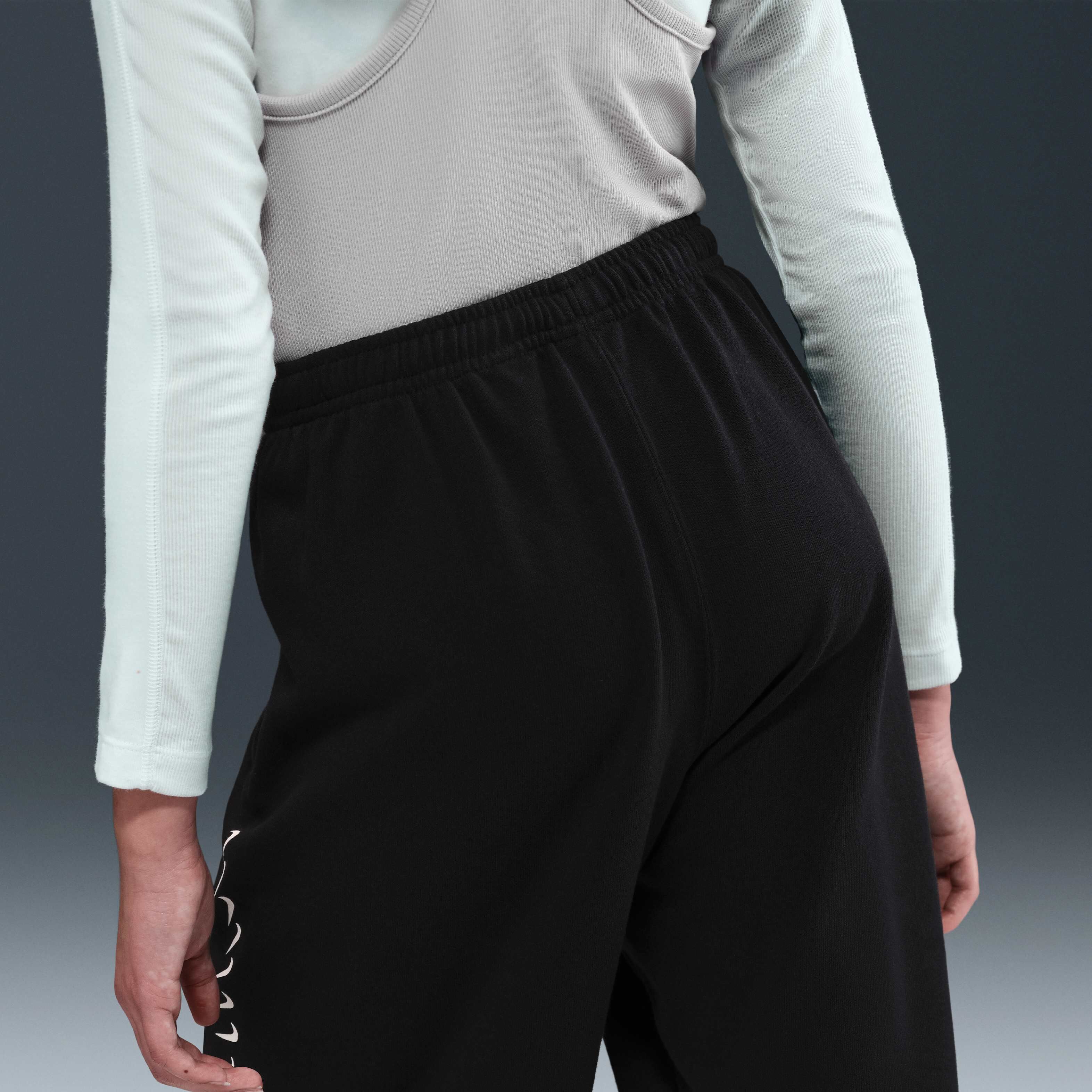 نايكي سبورتسوير image number 2