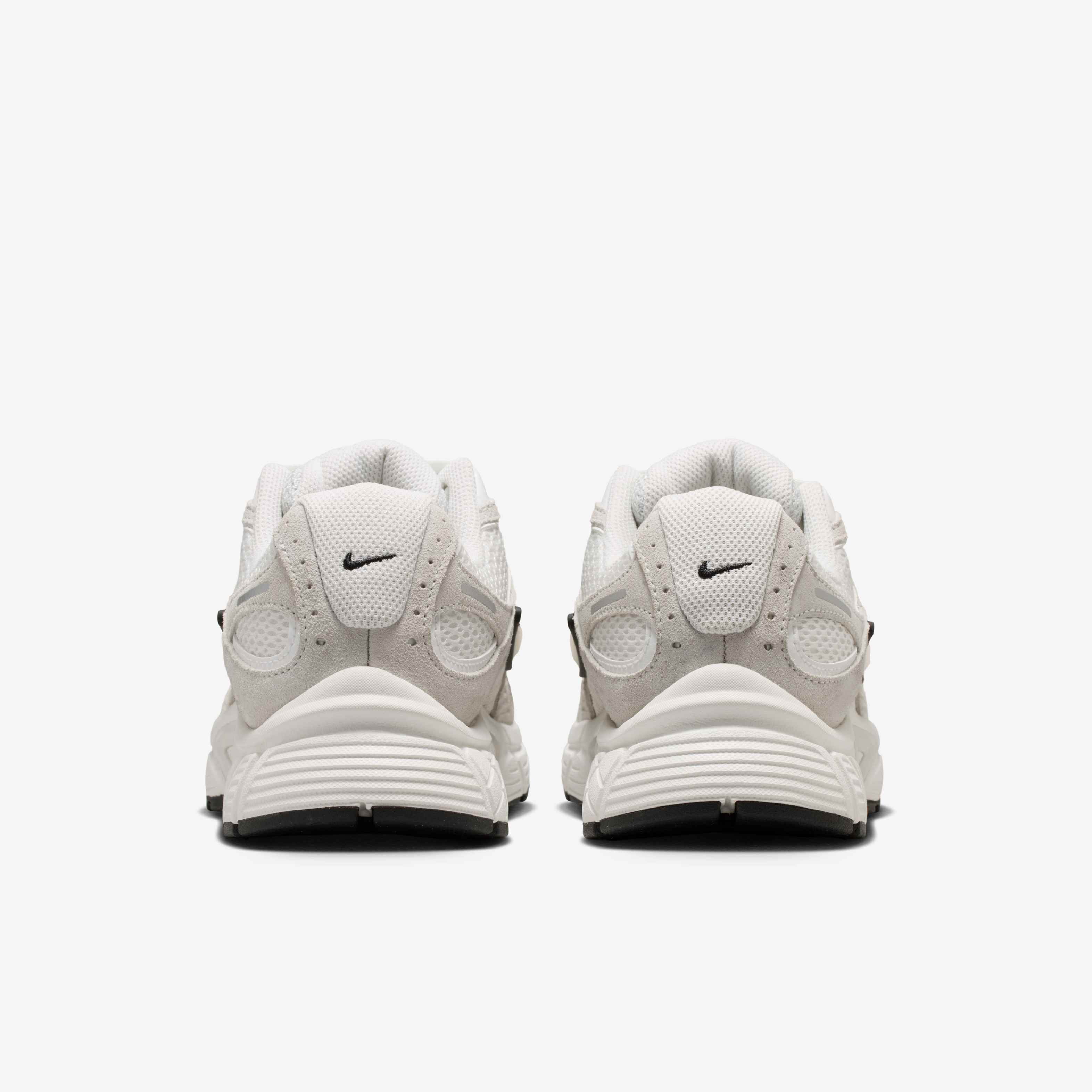 Nike V5 RNR Suede image number 5