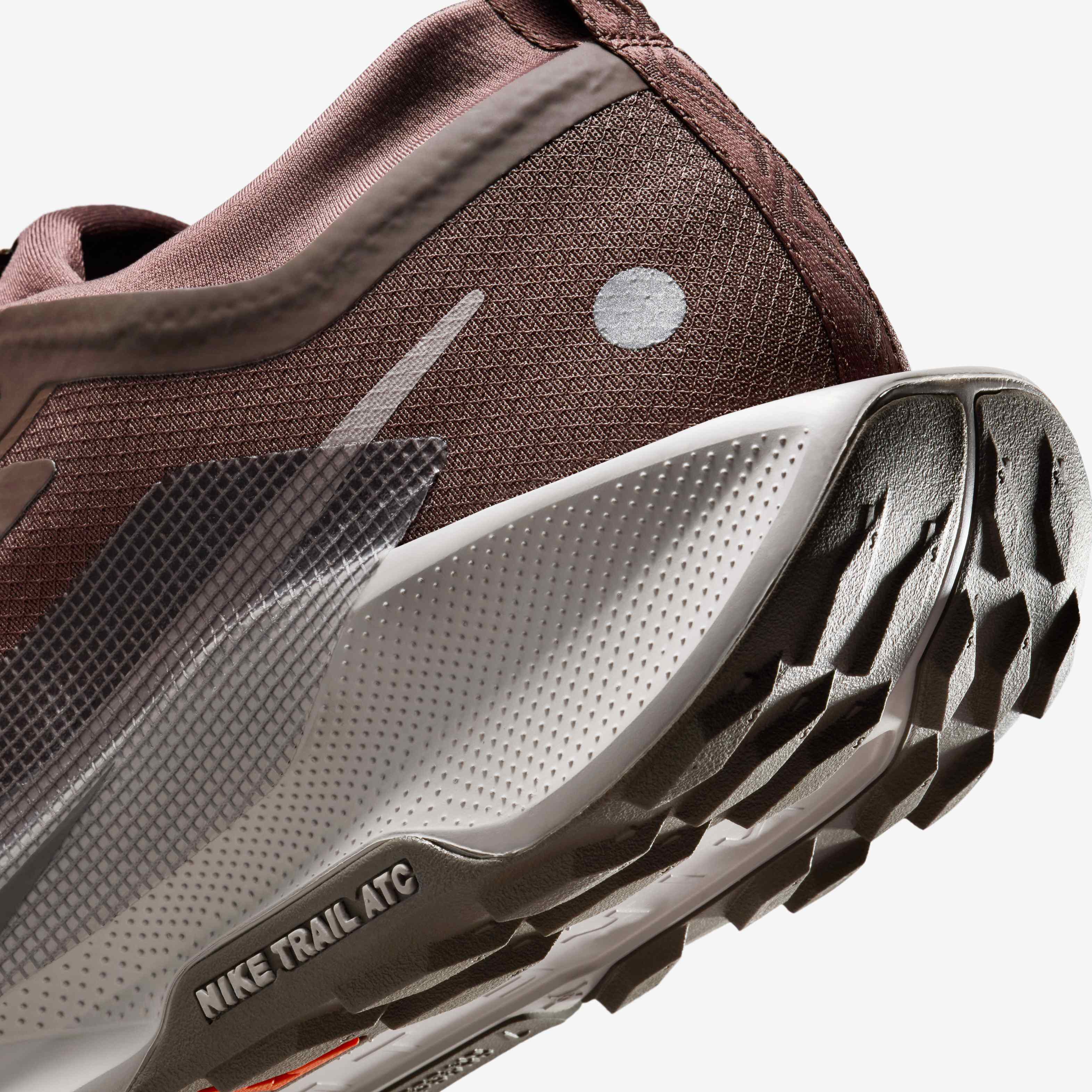 نايكي بيجاسوس تريل 5 جور-تكس image number 7