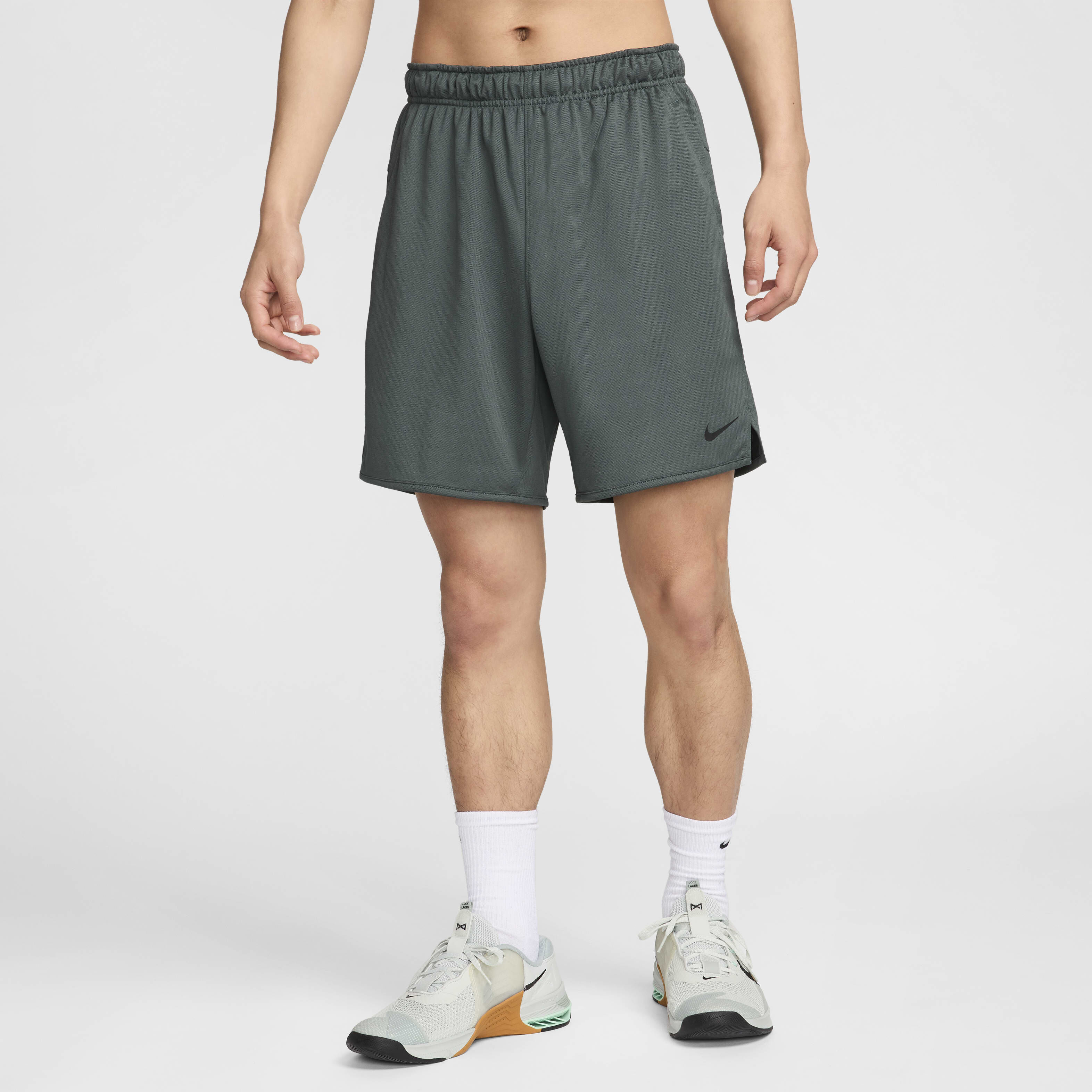 Nike foundation shorts top
