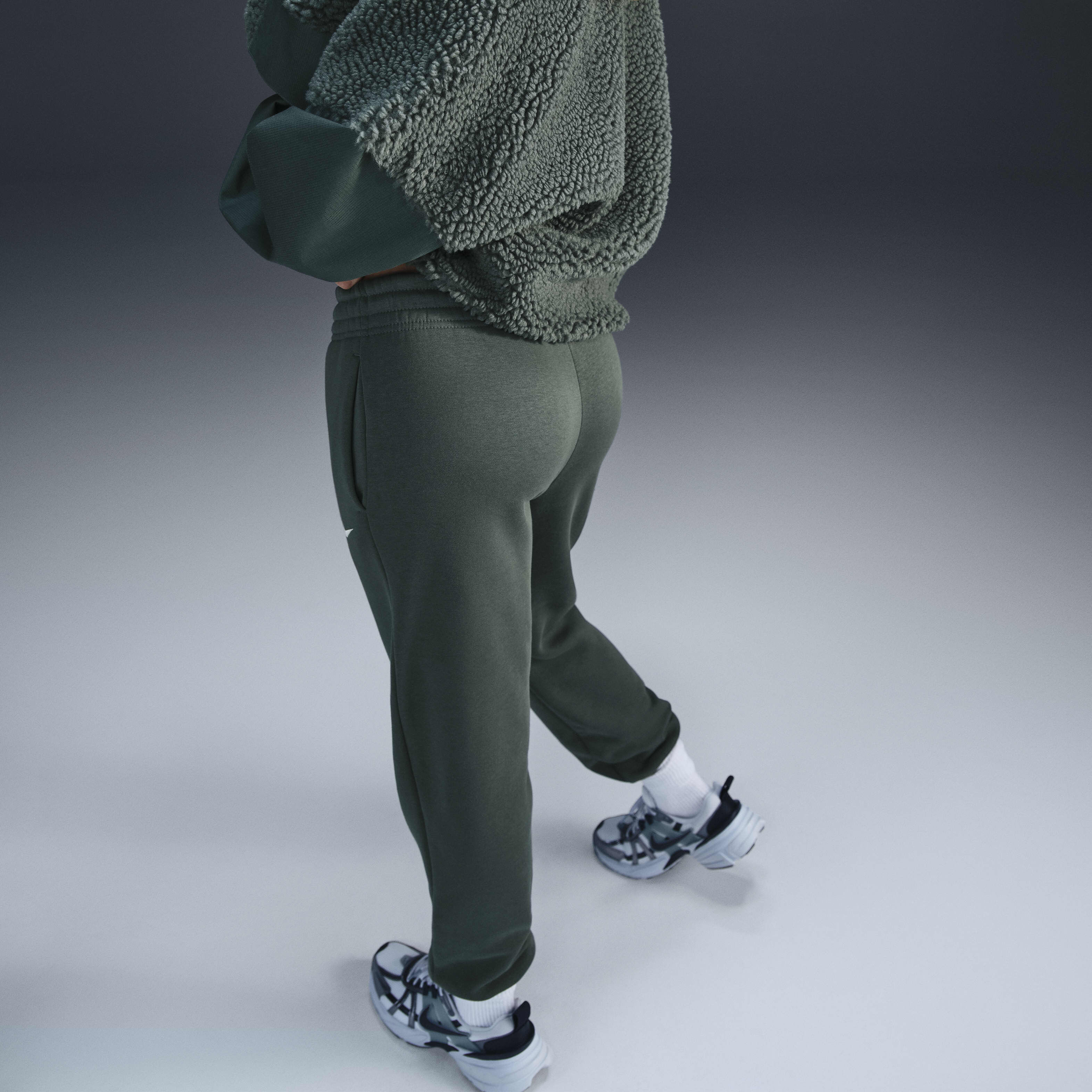 نايكي سبورتسوير فينيكس فليس image number 2