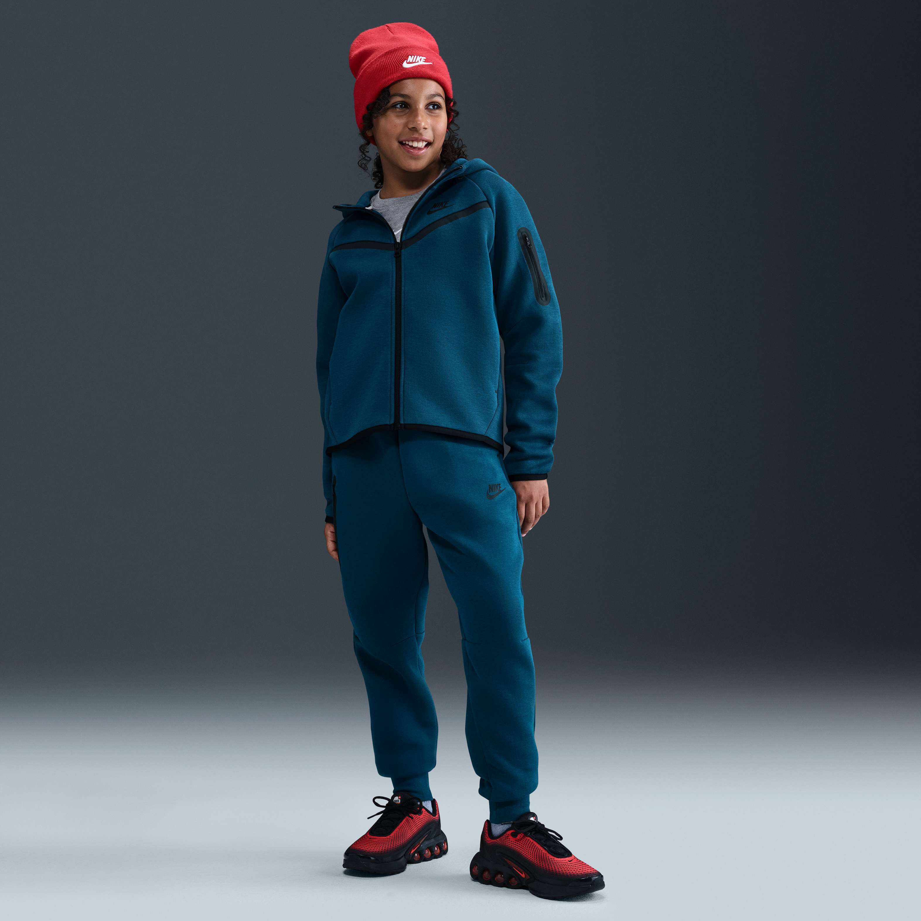 Nike Sportswear Tech Fleece image number 0