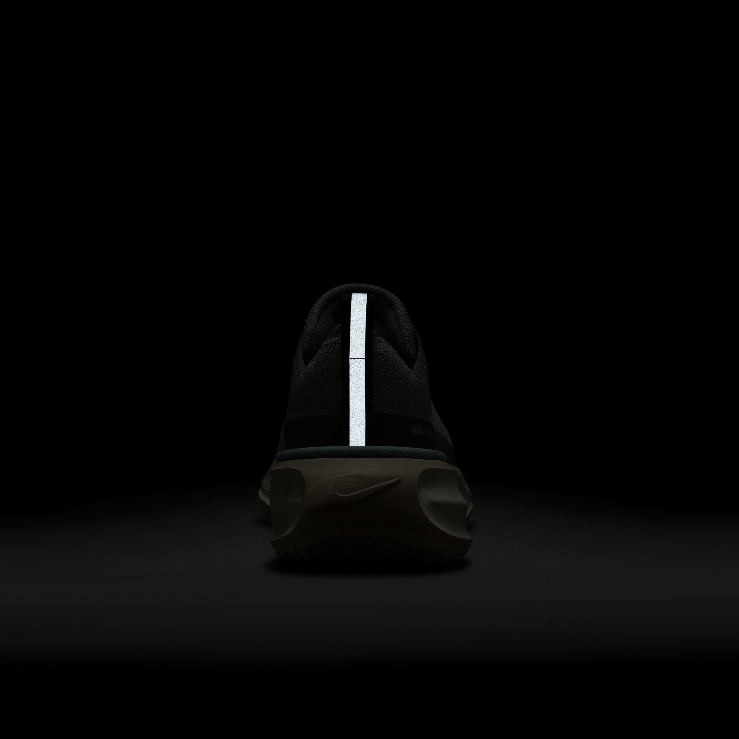 Nike Invincible 3 image number 9