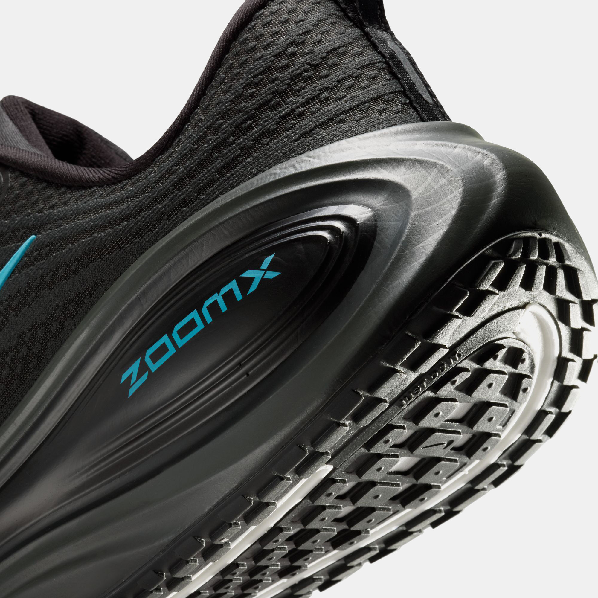 Nike Vomero Plus image number 10