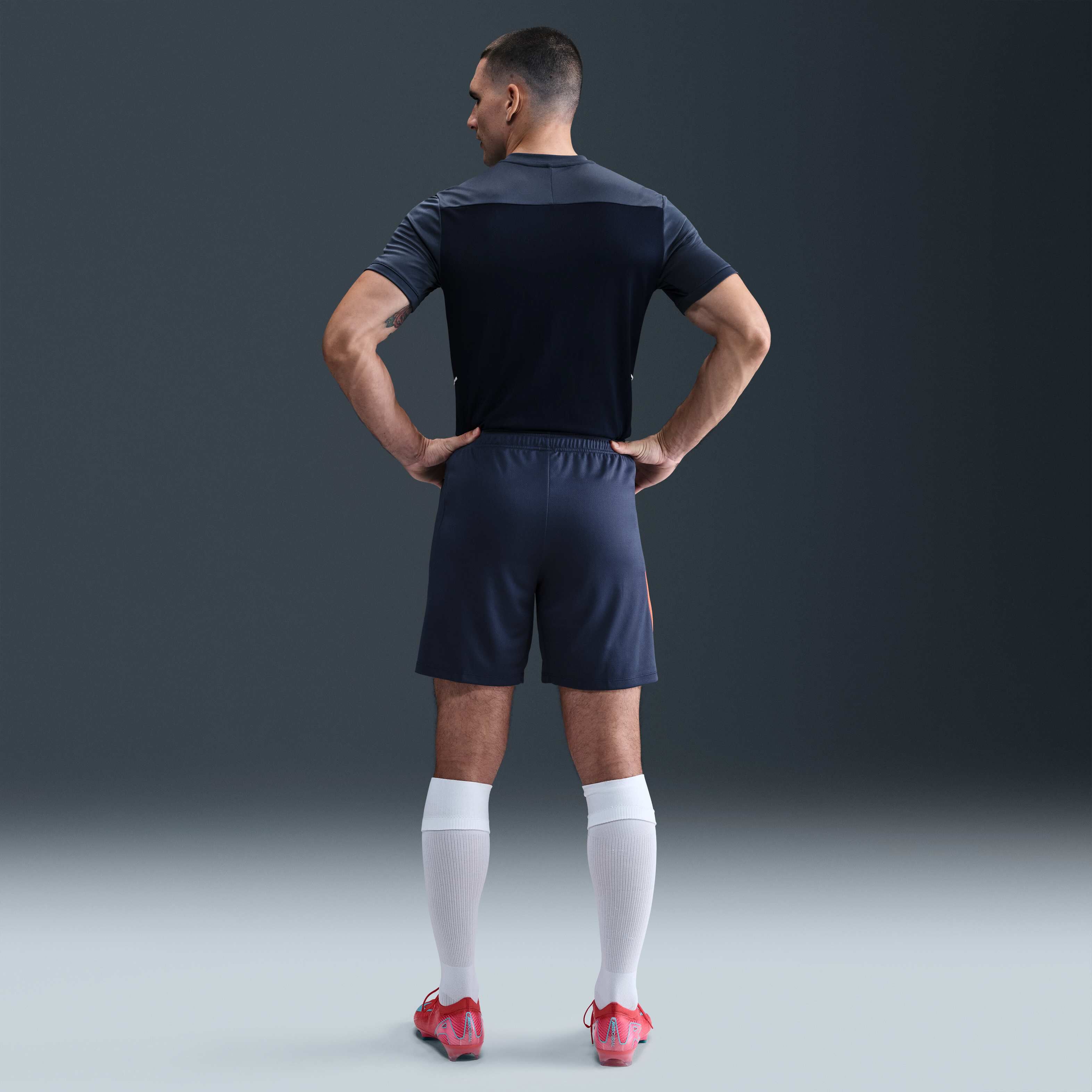 Nike Strike image number 3