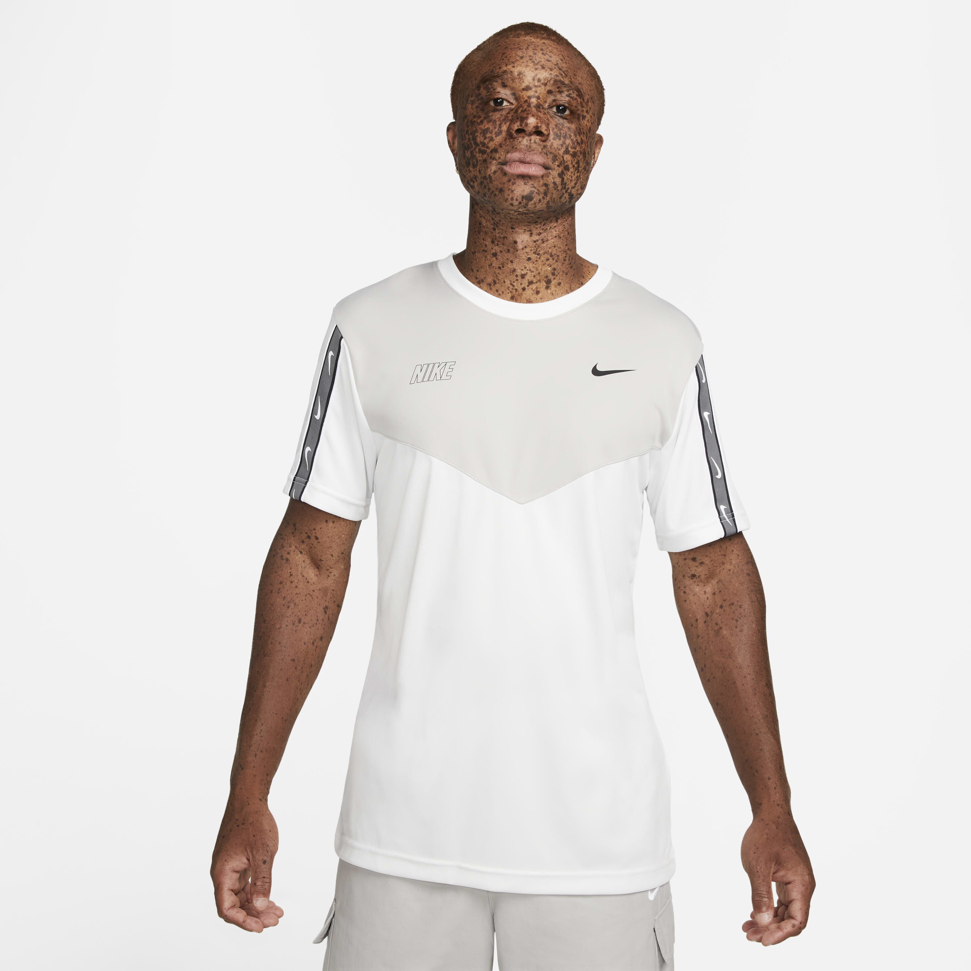 Nike Sportswear Repeat image number 0