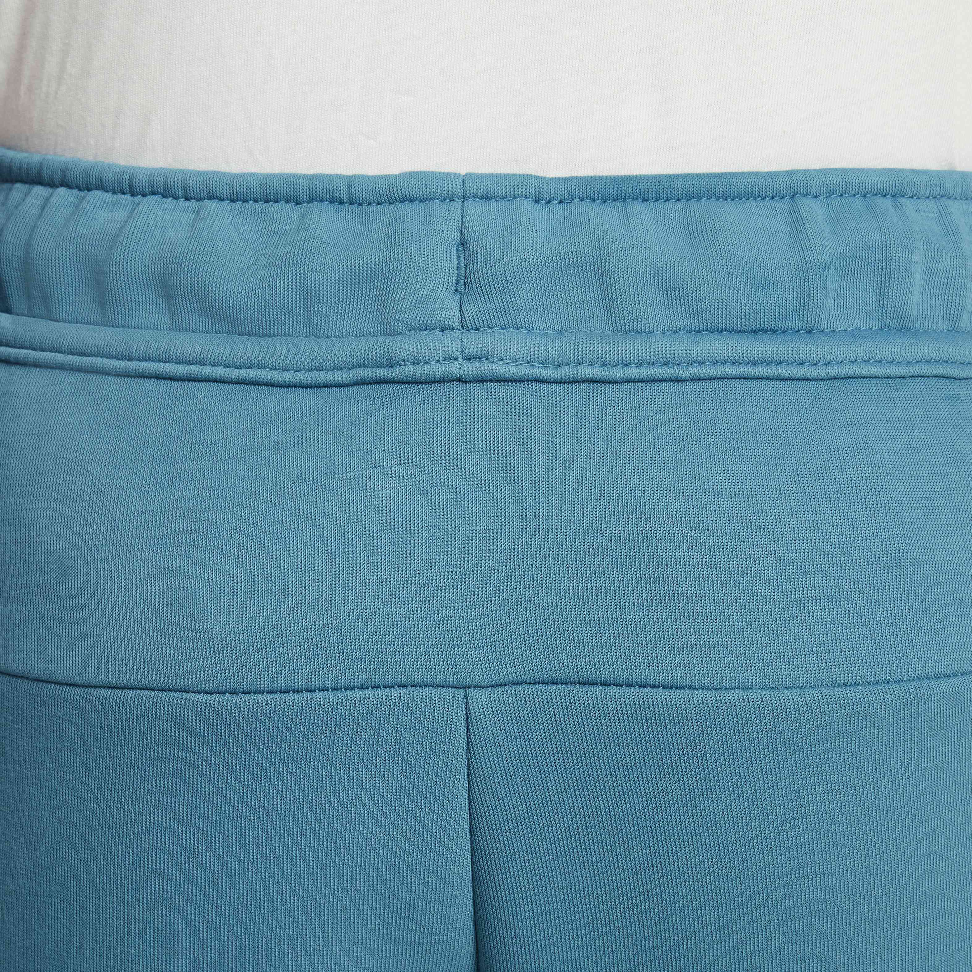 Nike Sportswear Tech Fleece image number 7