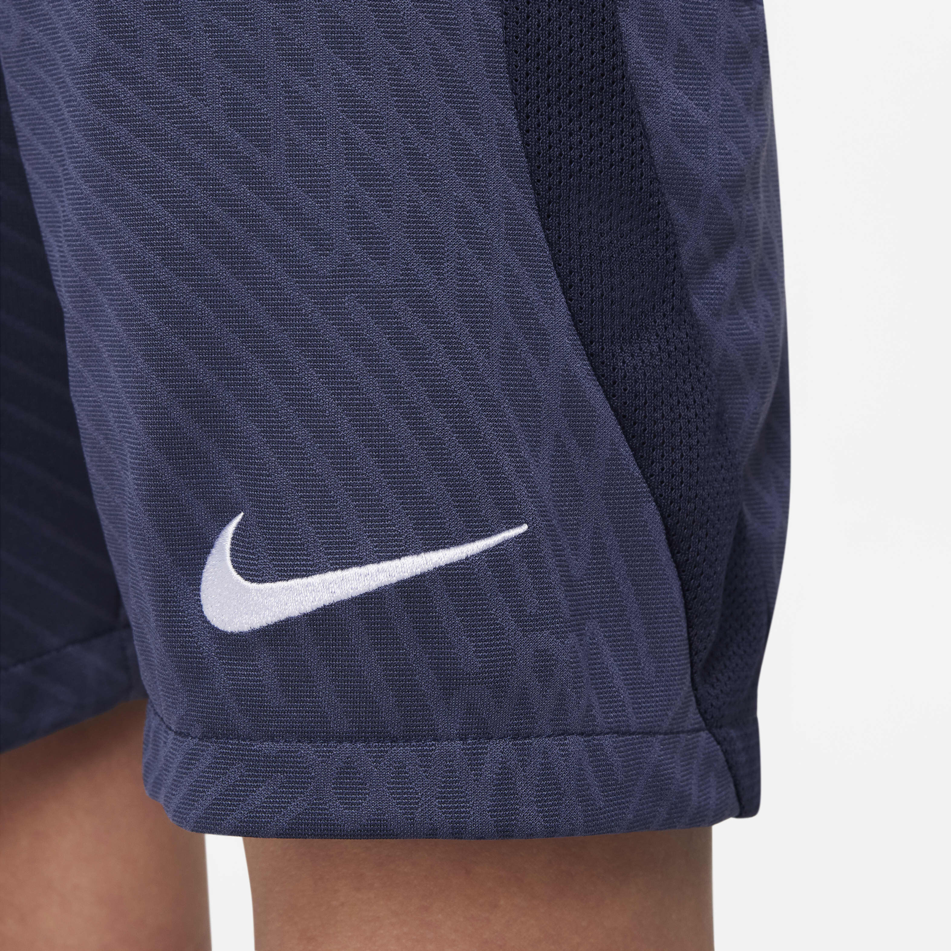 Tottenham Hotspur Strike image number 5