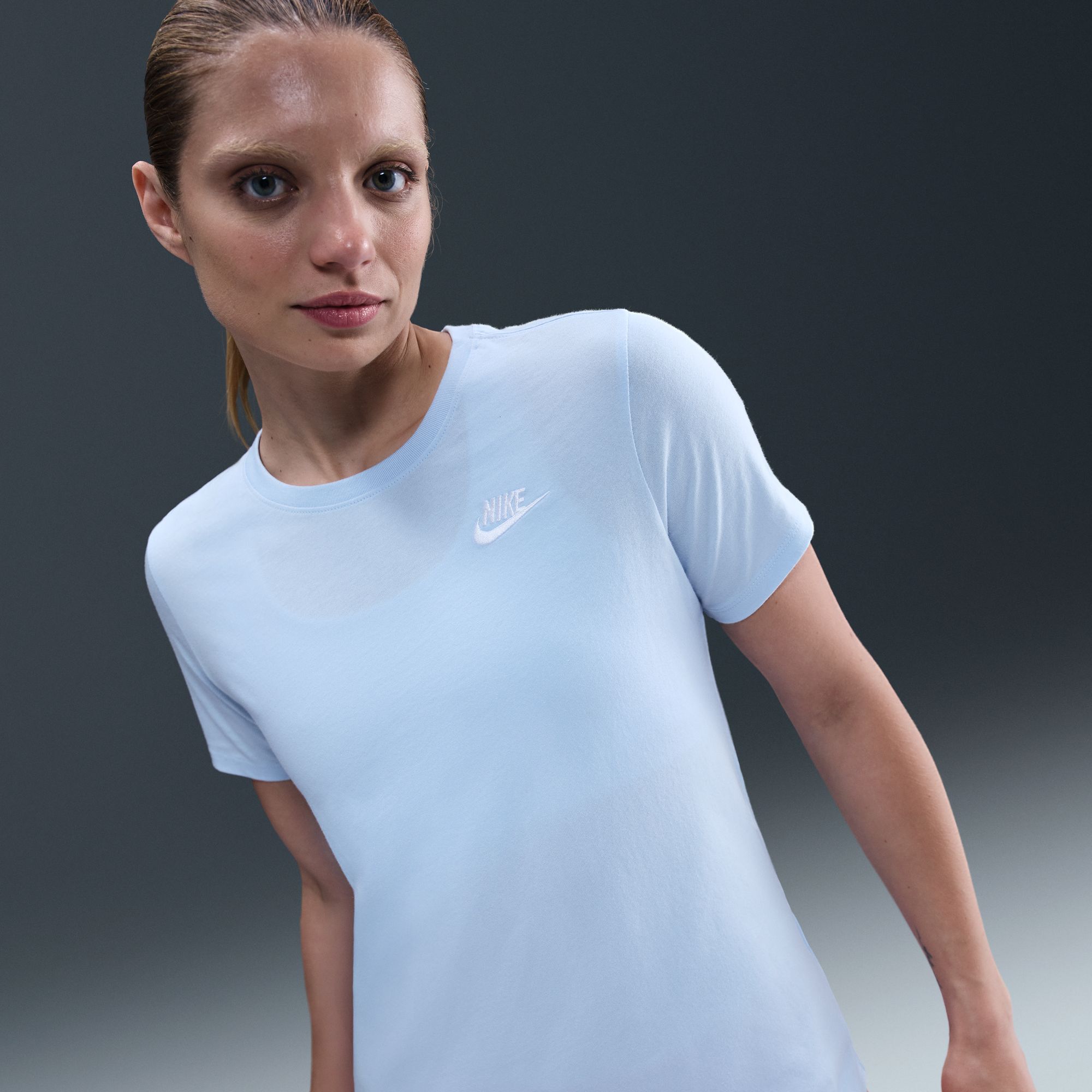 Nike Sportswear Club Essentials image number 7
