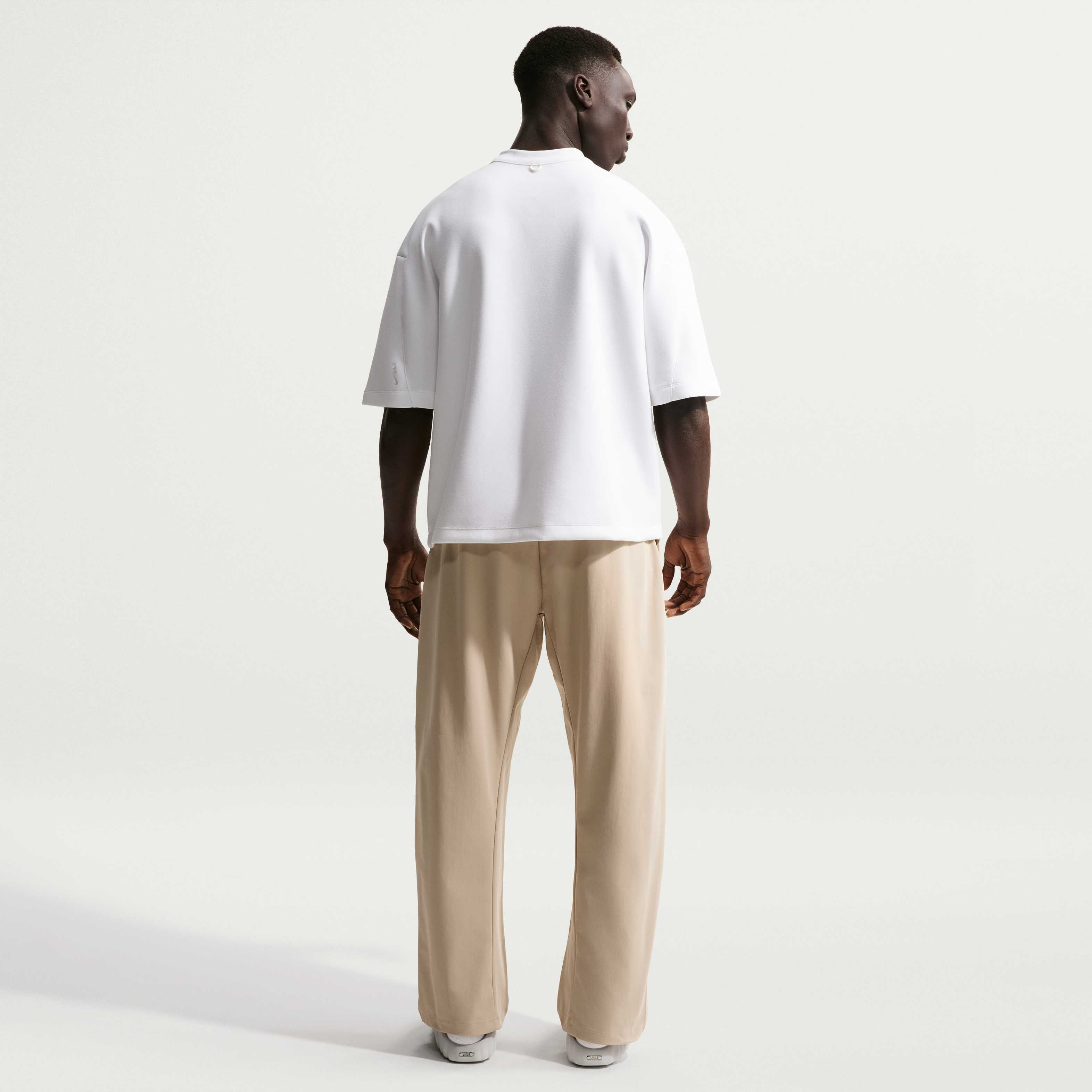 نايكي 24.7 امبوسبلي سوفت image number 4