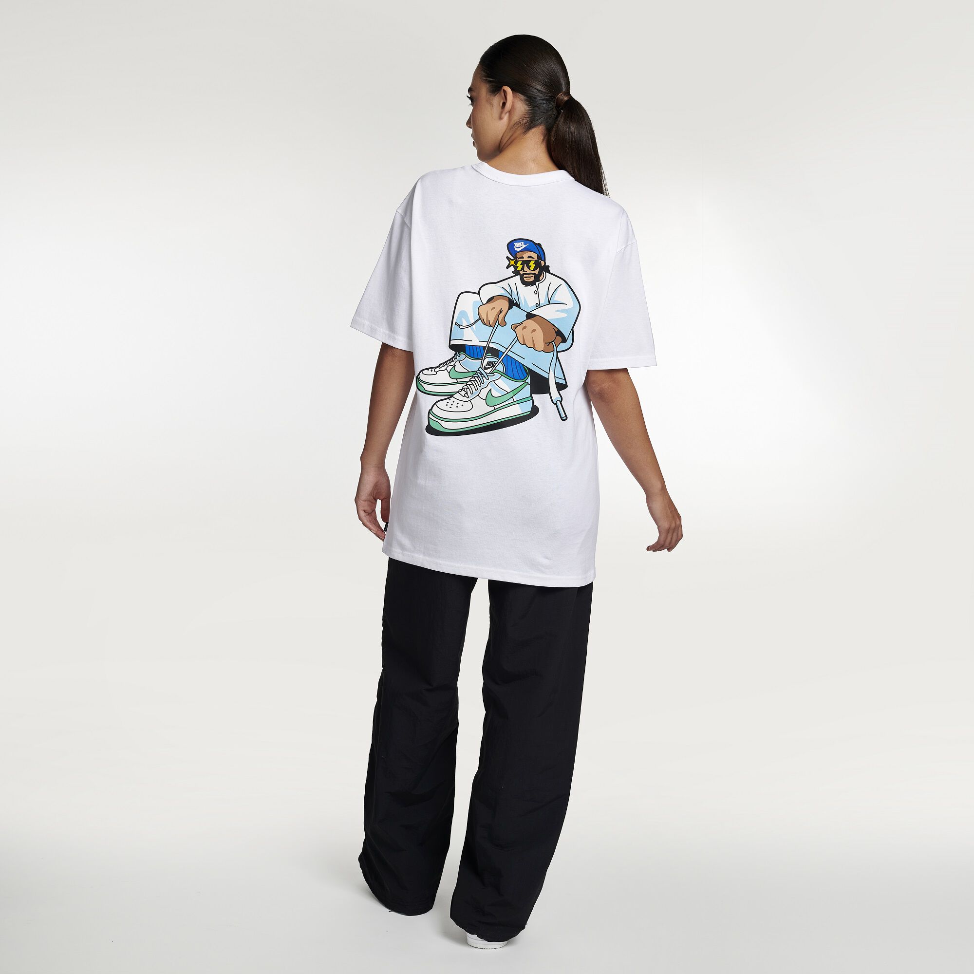 Nike City Tee - Dubai image number 5