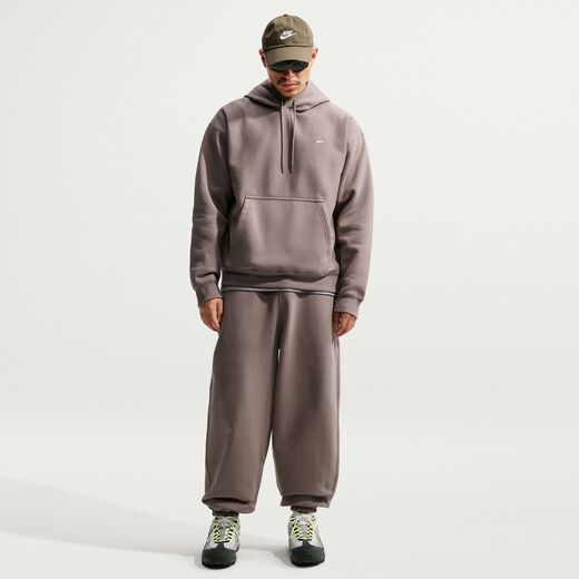Nike Solo Swoosh