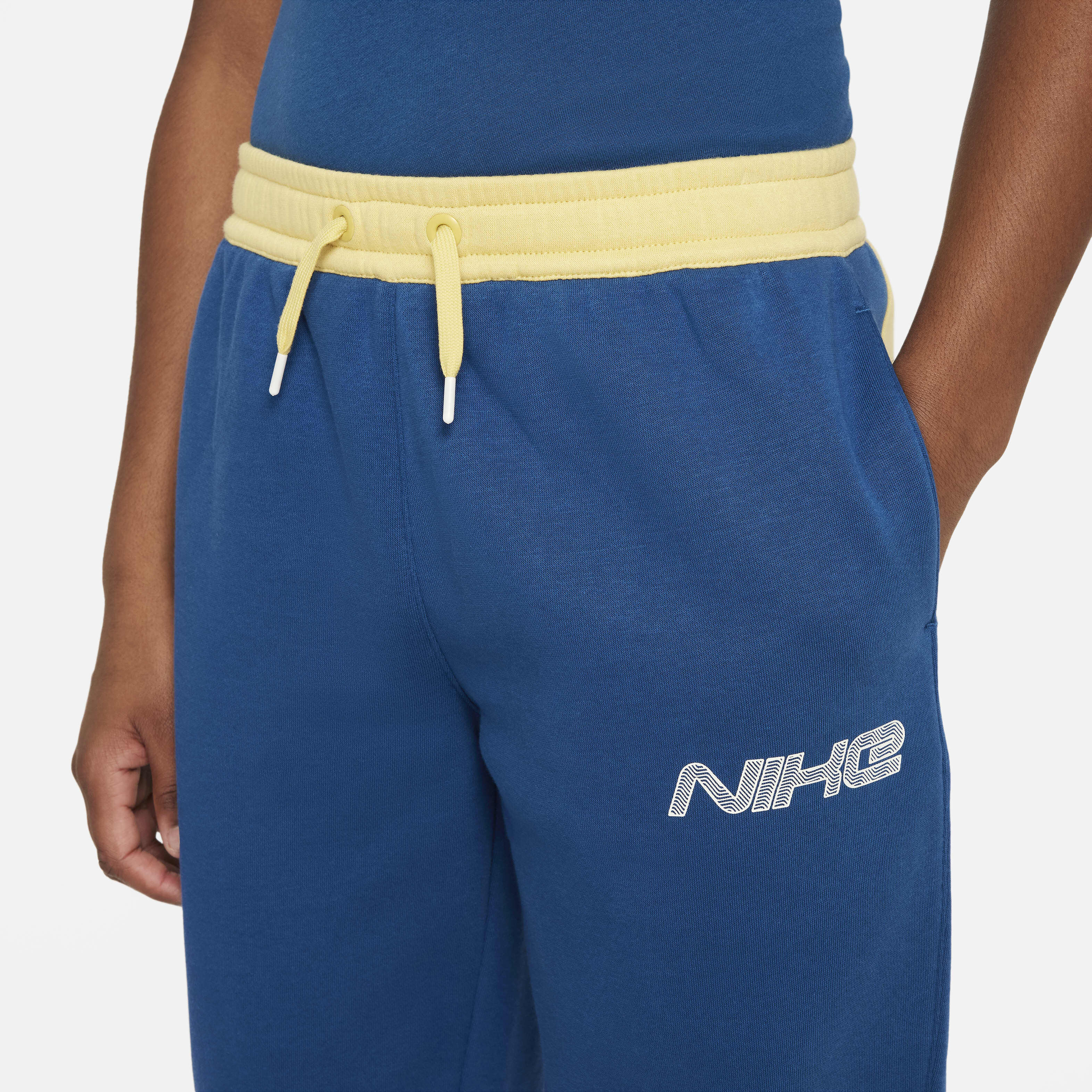 نايكي سبورتسوير امبليفاي image number 2